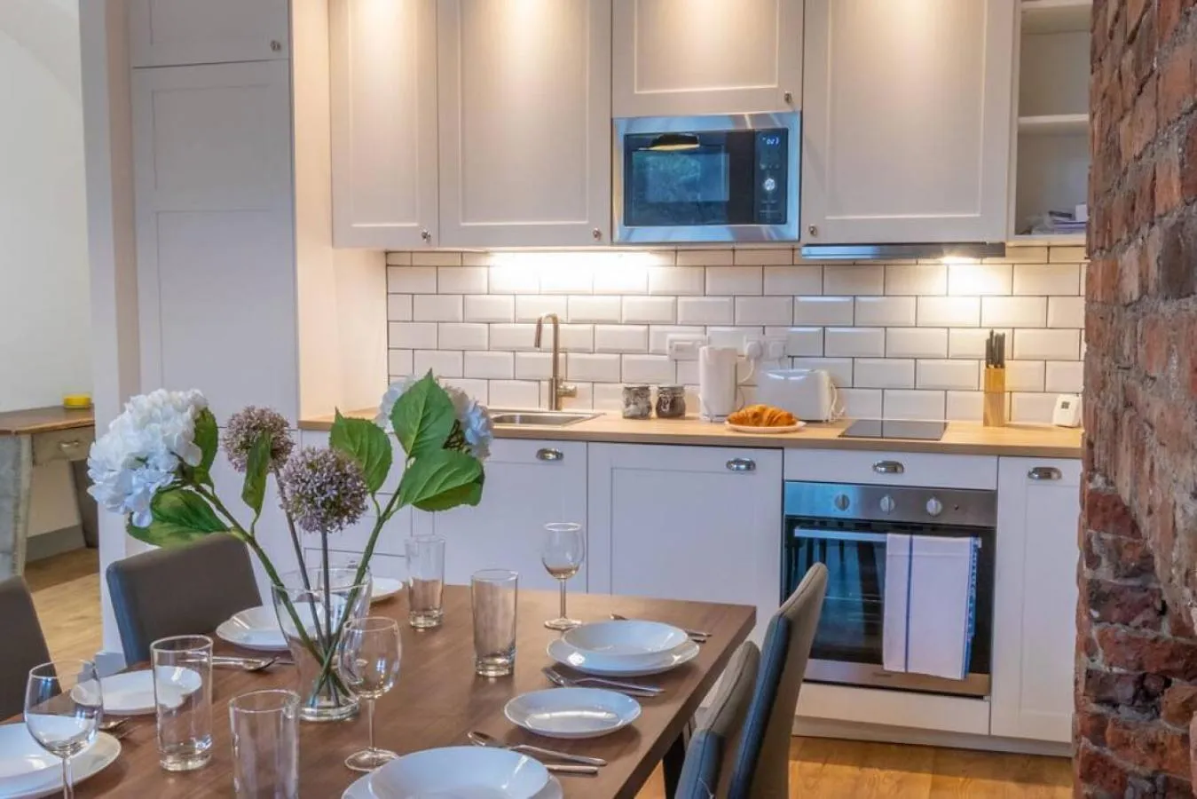 Pillo Rooms Serviced Apartments - Salford