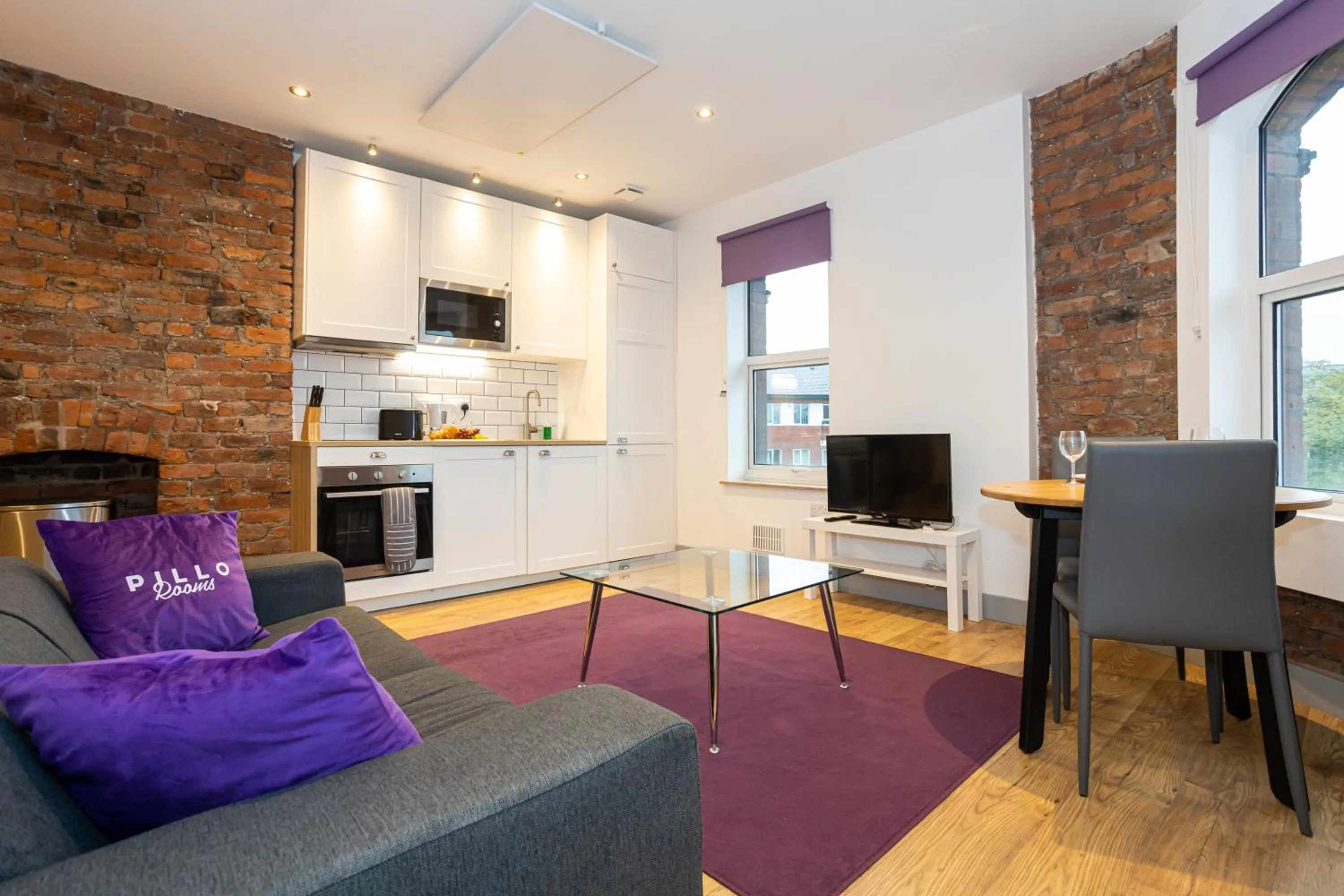 Pillo Rooms Serviced Apartments - Salford