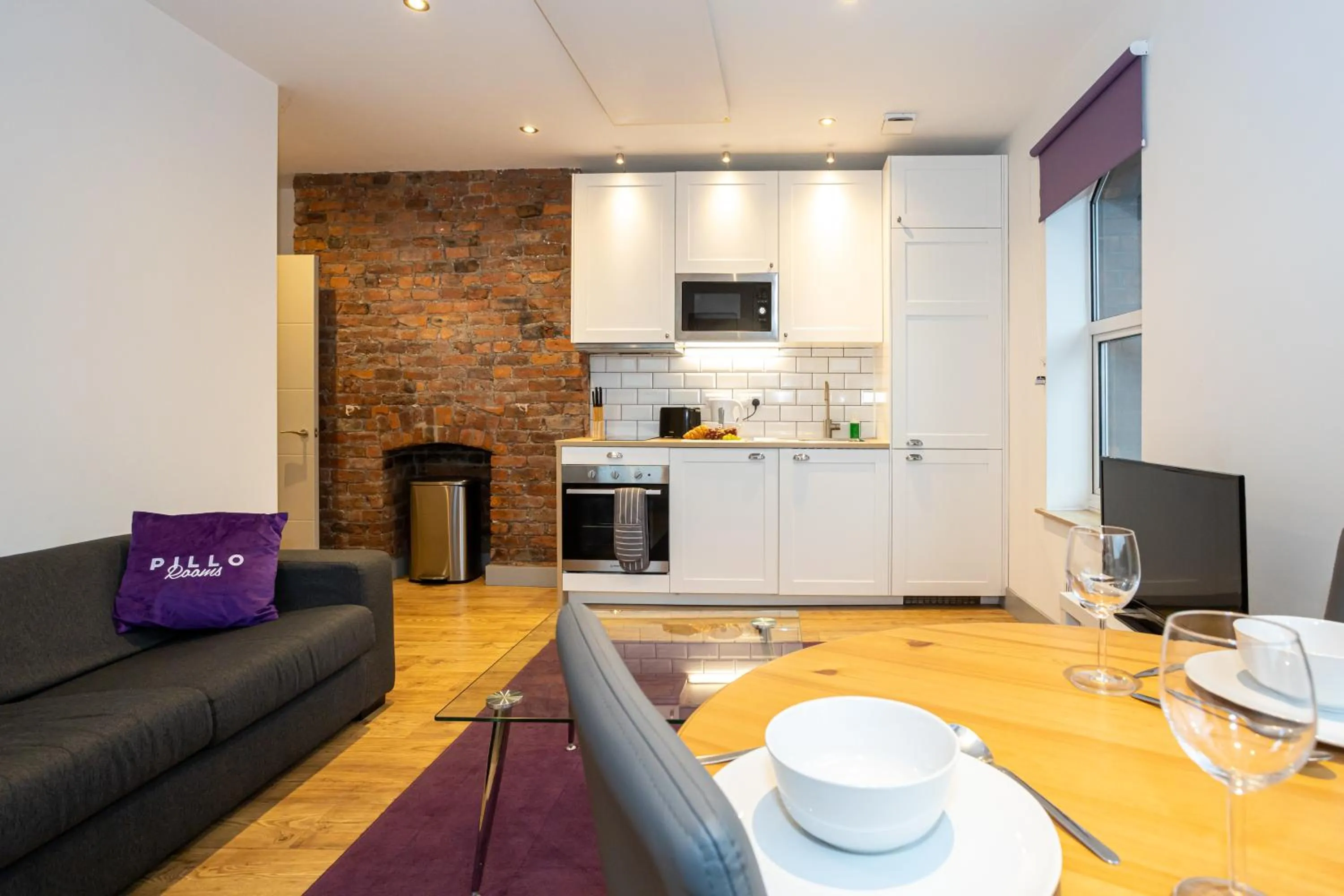 Pillo Rooms Serviced Apartments - Salford