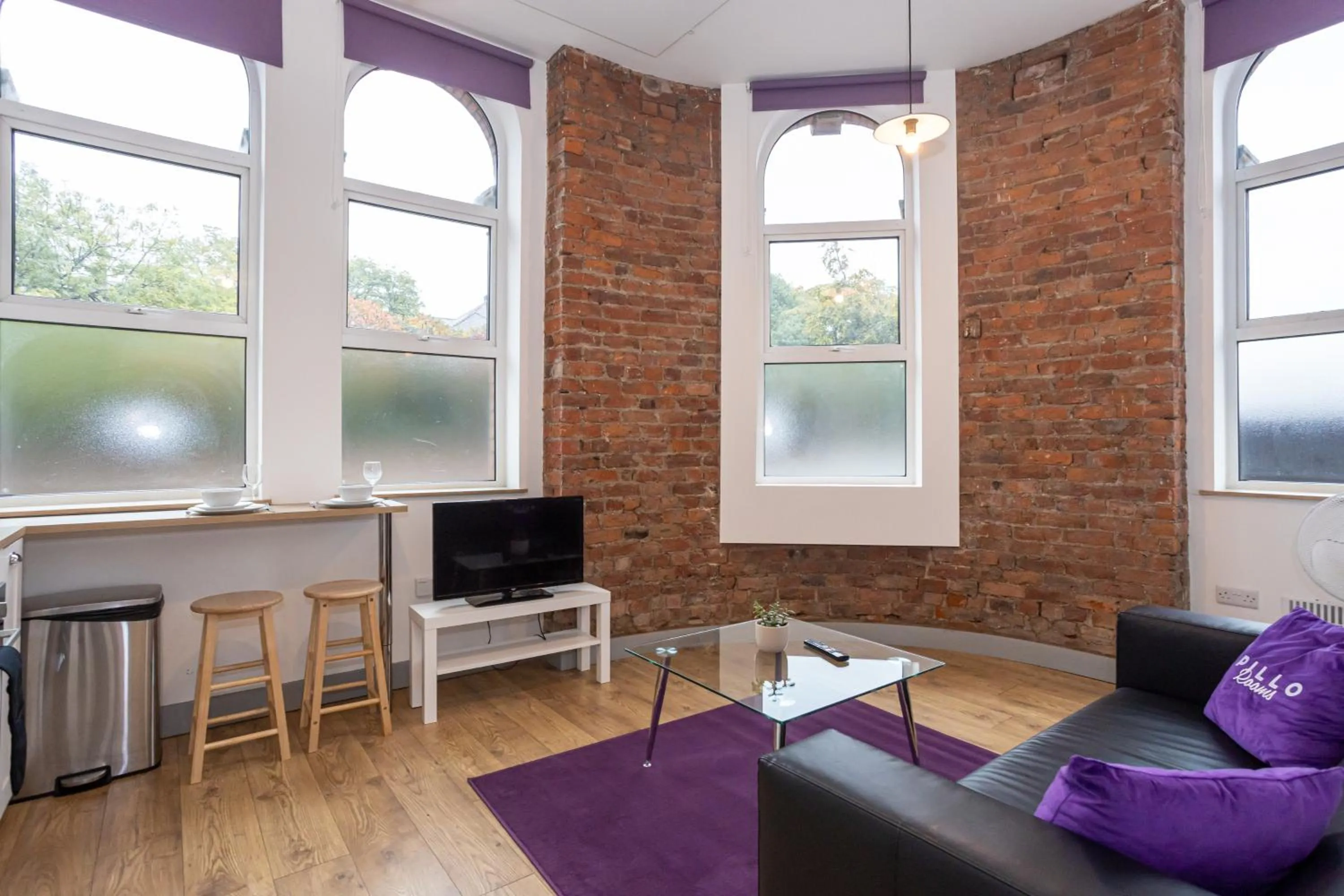 Pillo Rooms Serviced Apartments - Salford