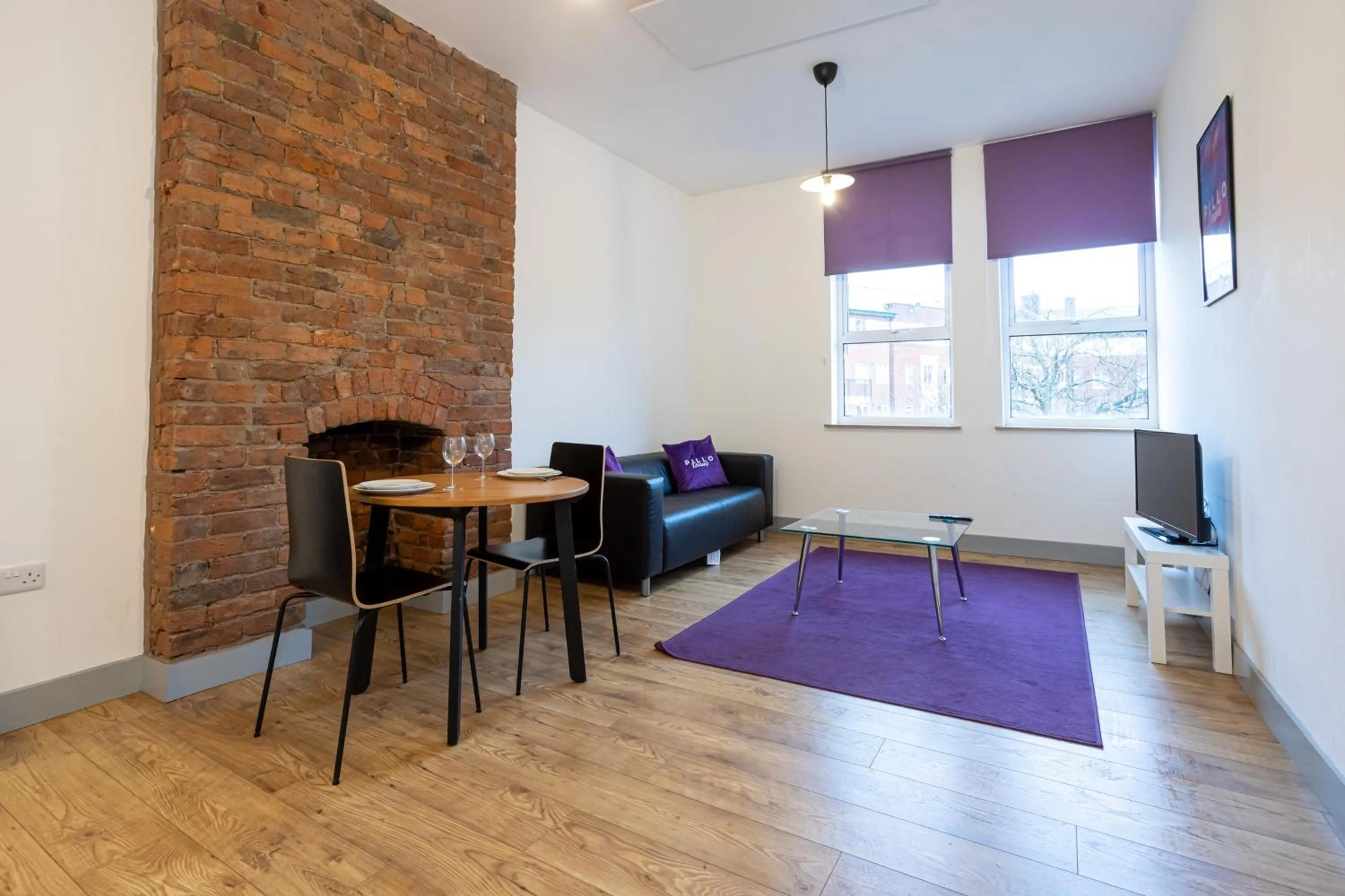 Pillo Rooms Serviced Apartments - Salford