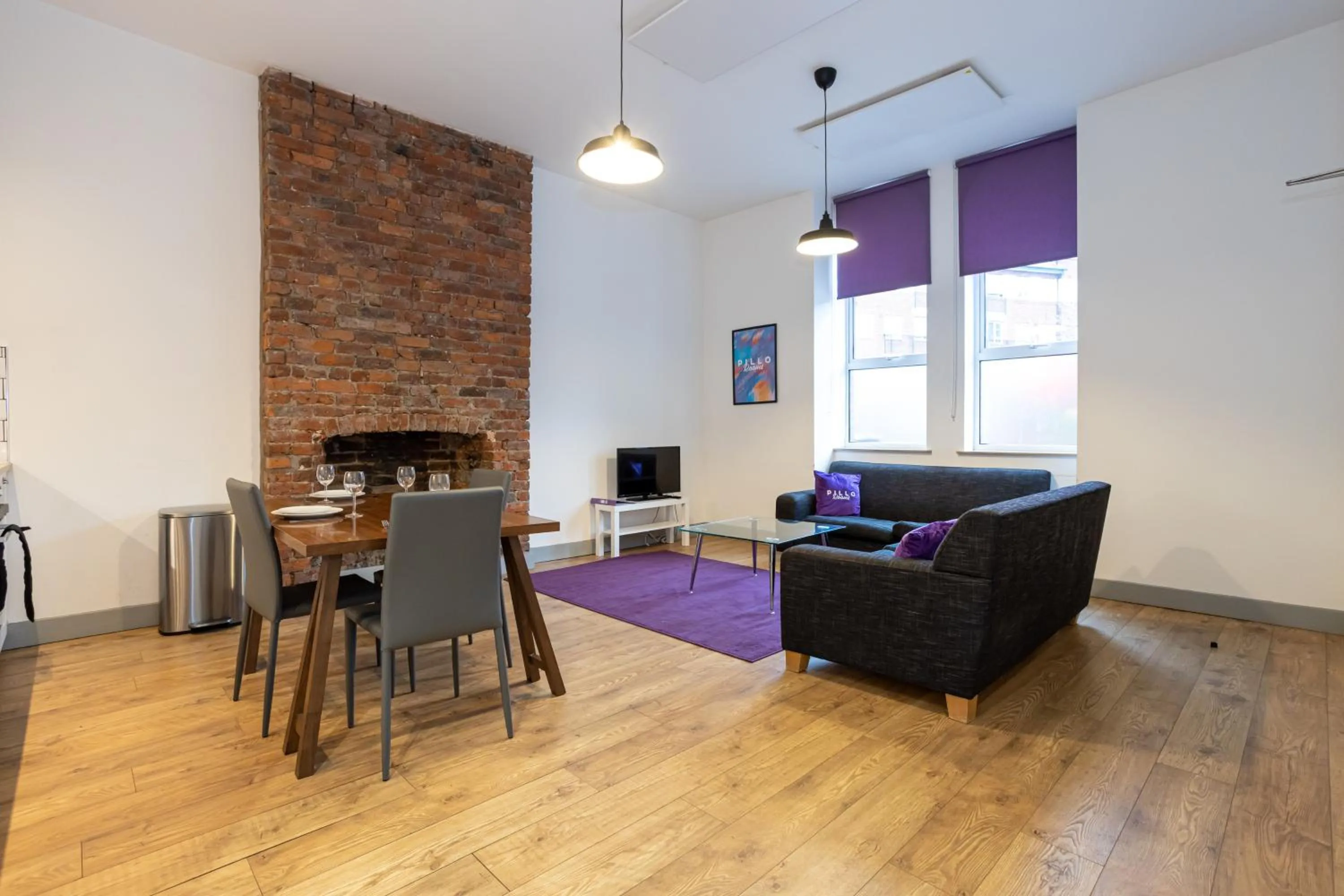 Pillo Rooms Serviced Apartments - Salford