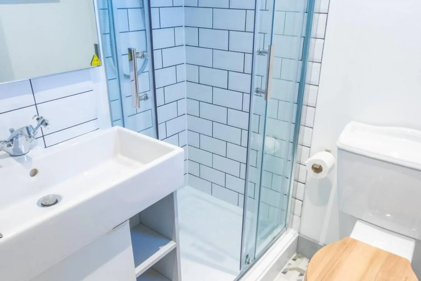 Pillo Rooms Serviced Apartments - Salford