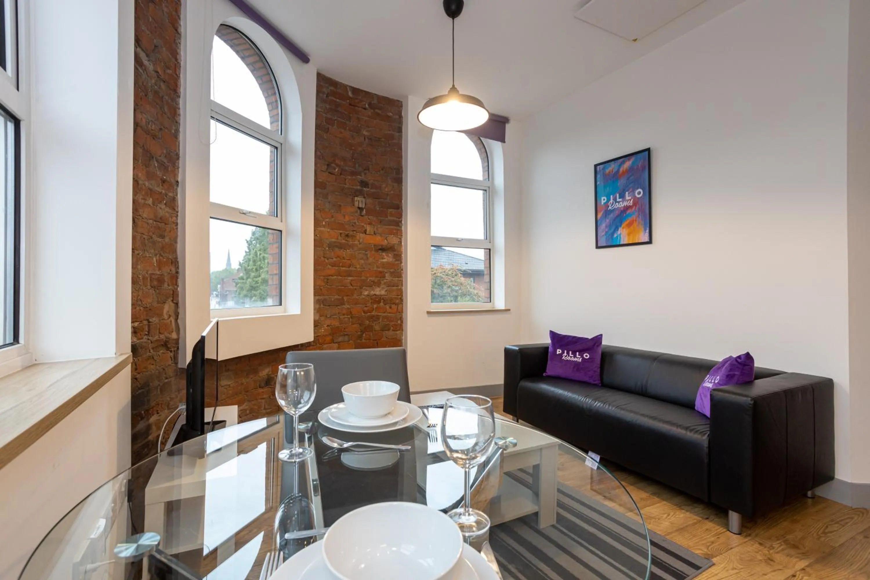 Pillo Rooms Serviced Apartments - Salford