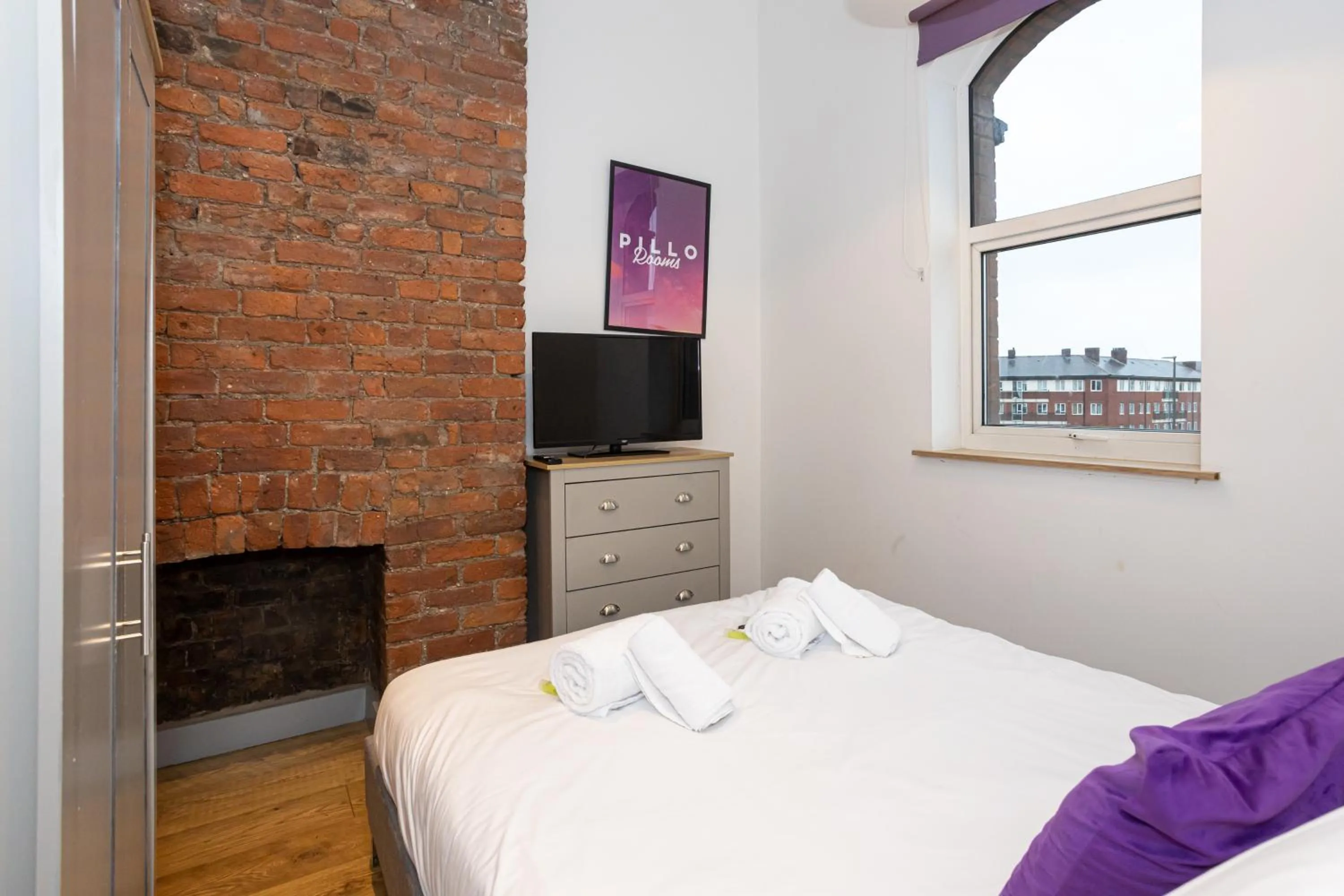Bed in Pillo Rooms Serviced Apartments - Salford