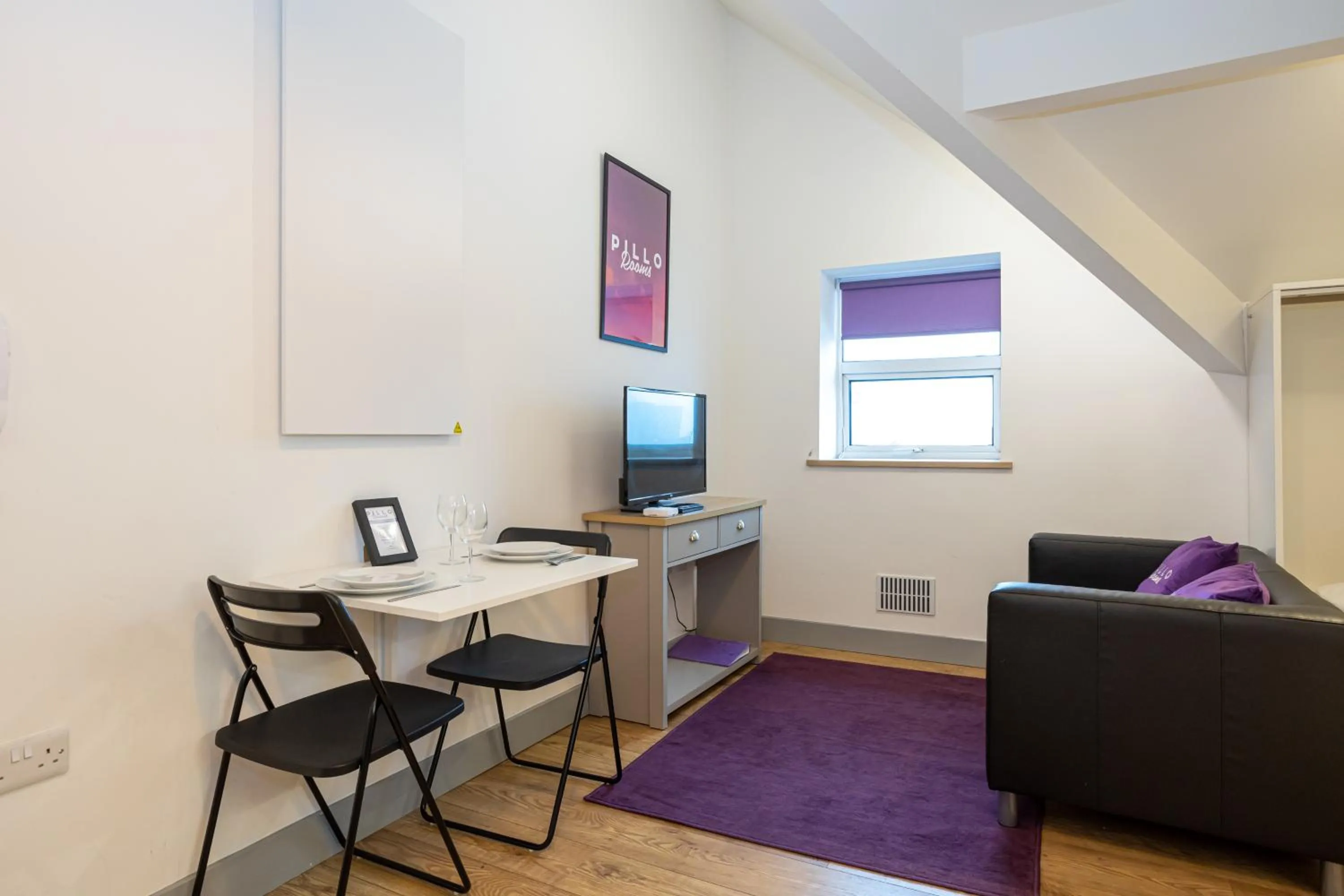 Pillo Rooms Serviced Apartments - Salford