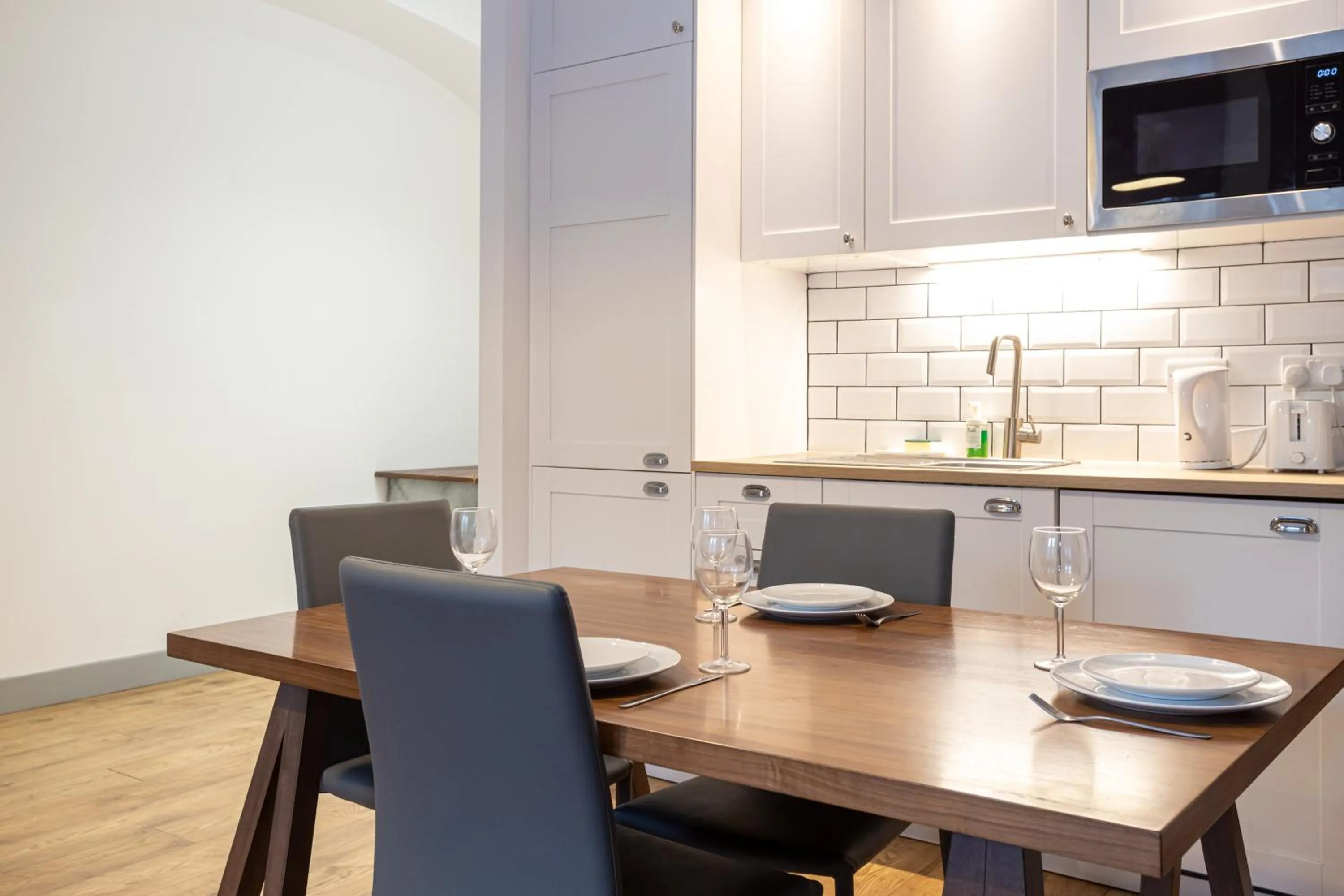 Pillo Rooms Serviced Apartments - Salford