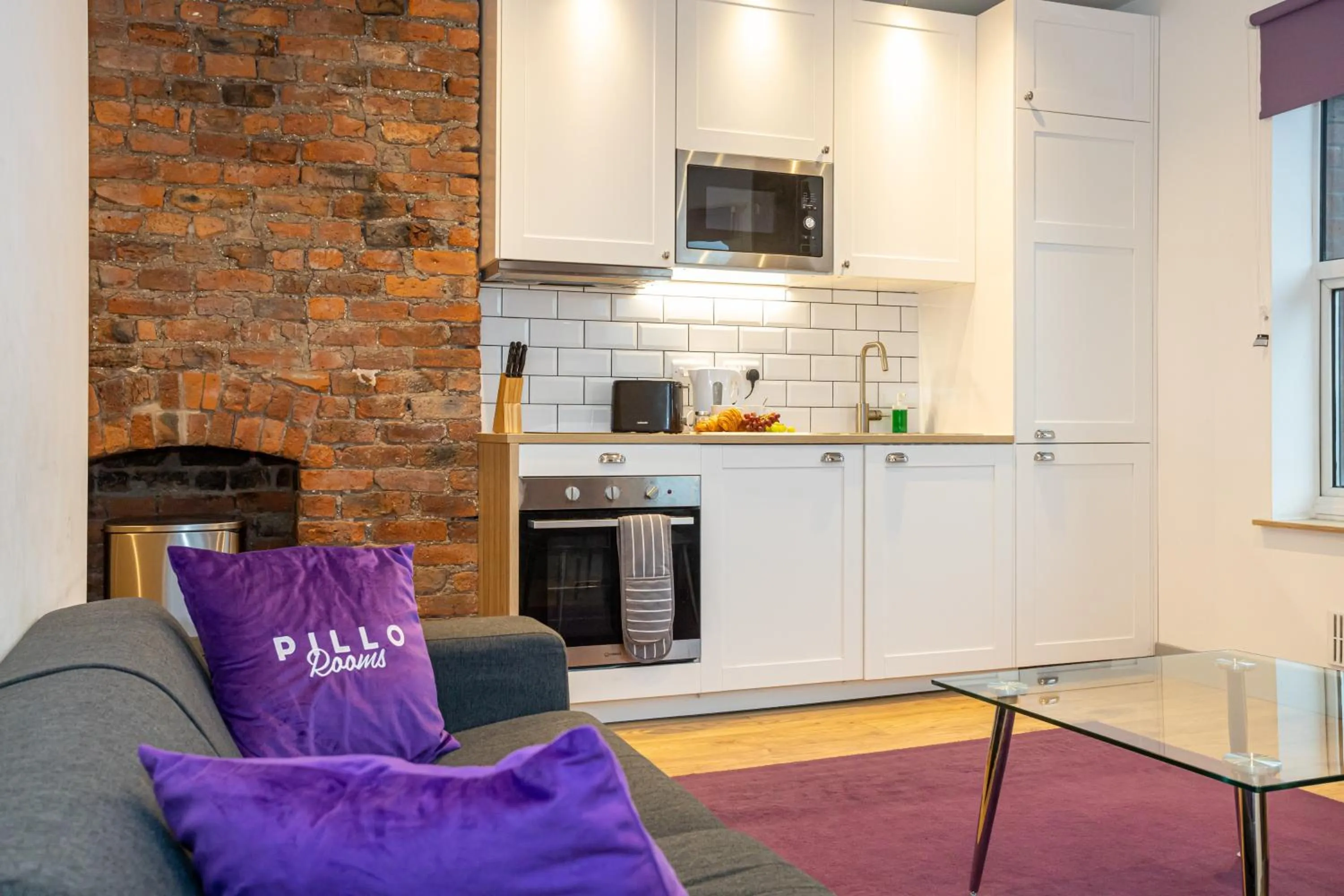 Pillo Rooms Serviced Apartments - Salford