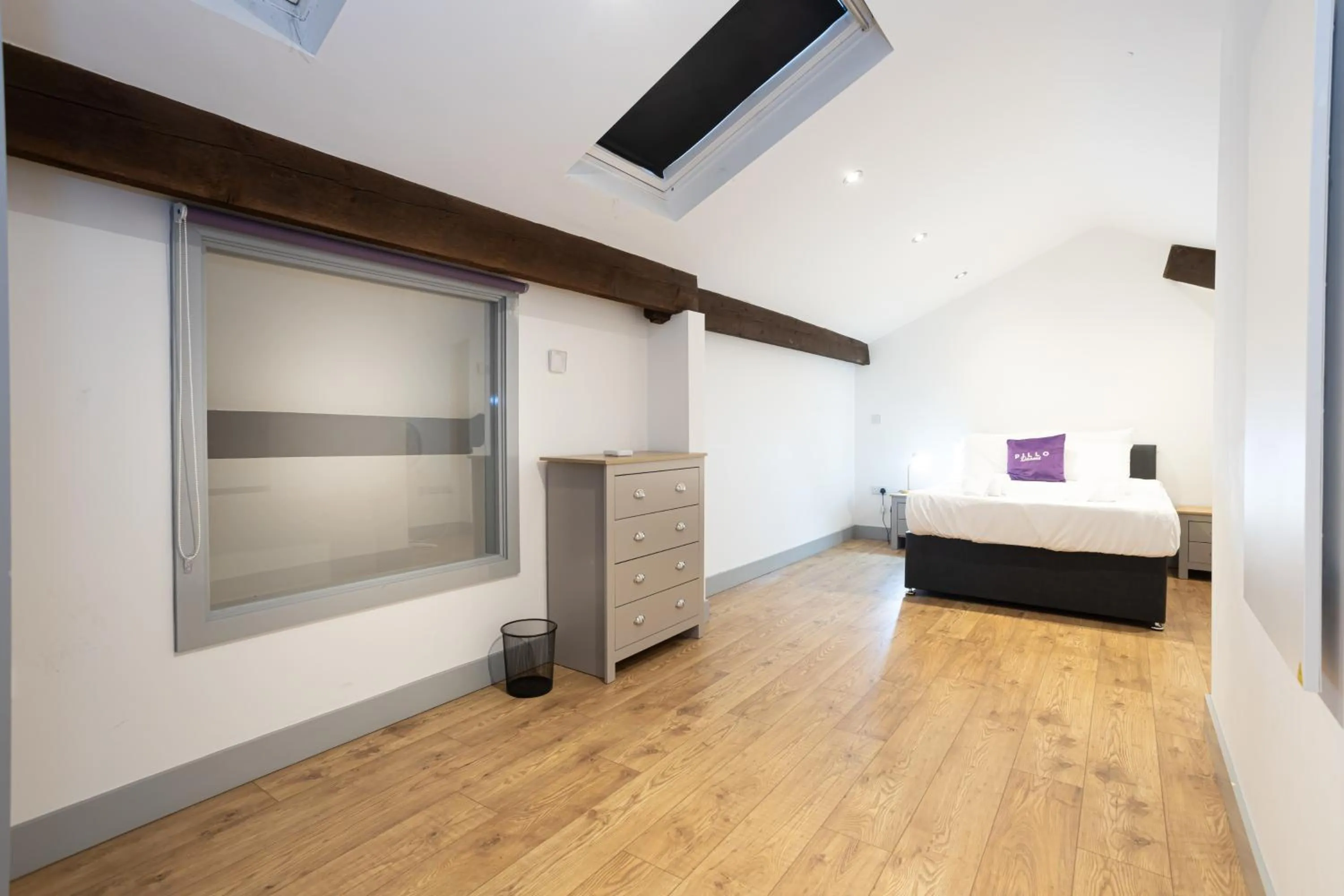 Bed in Pillo Rooms Serviced Apartments - Salford