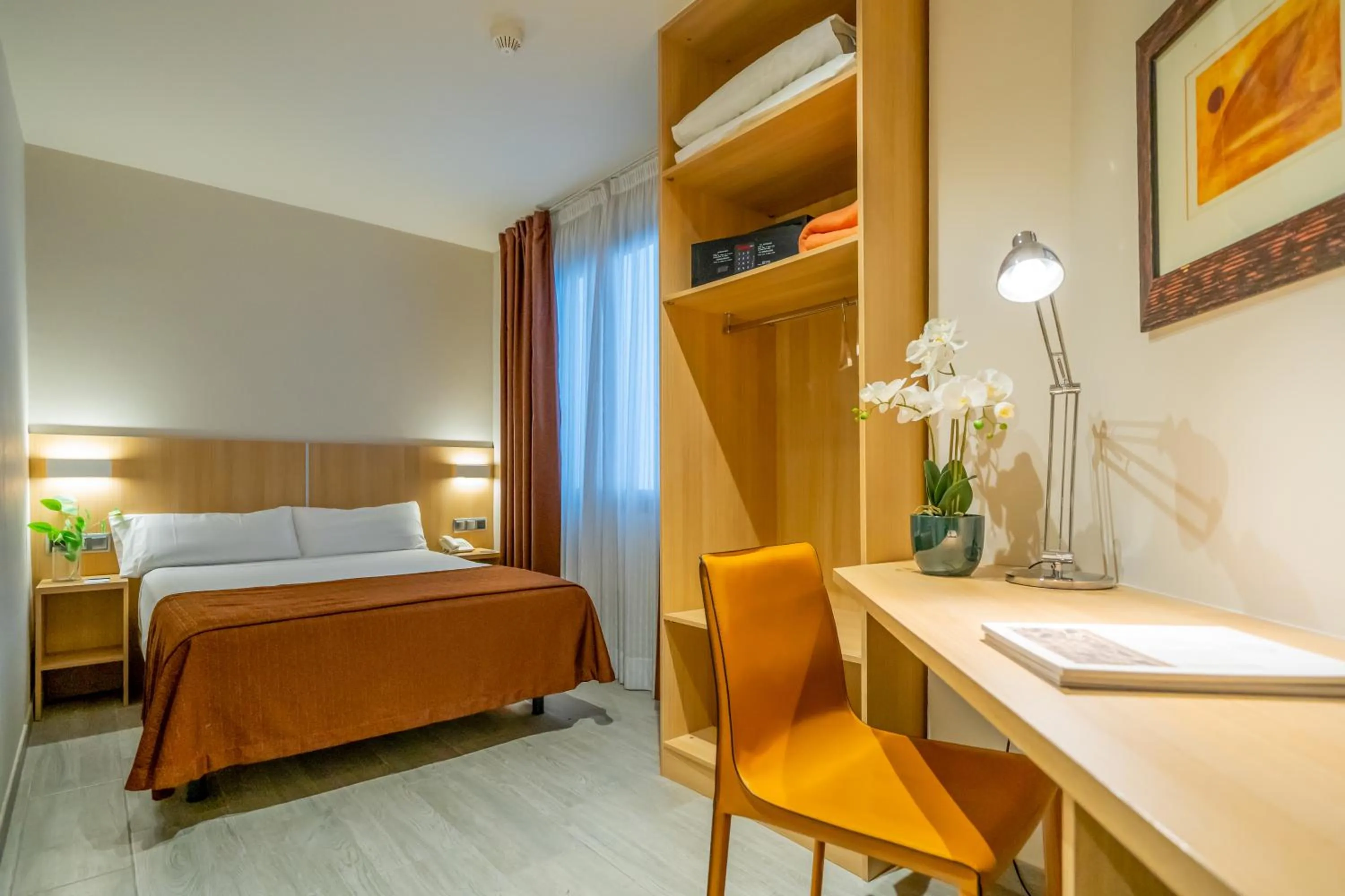 Photo of the whole room, Bed in Hotel Glòries