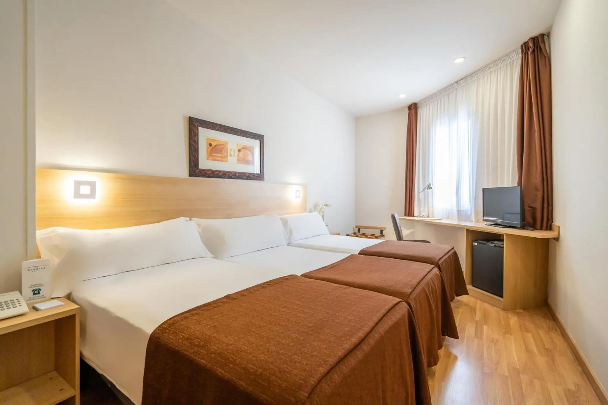 Bed in Hotel Glòries