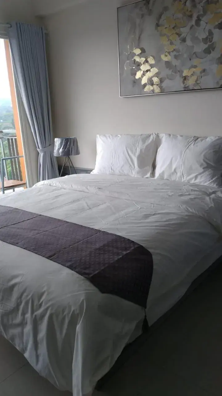 Galeri Ciumbuleuit Apartment 3 by Gezonder Galeri Ciumbuleuit Apartment 3 by Gezonder