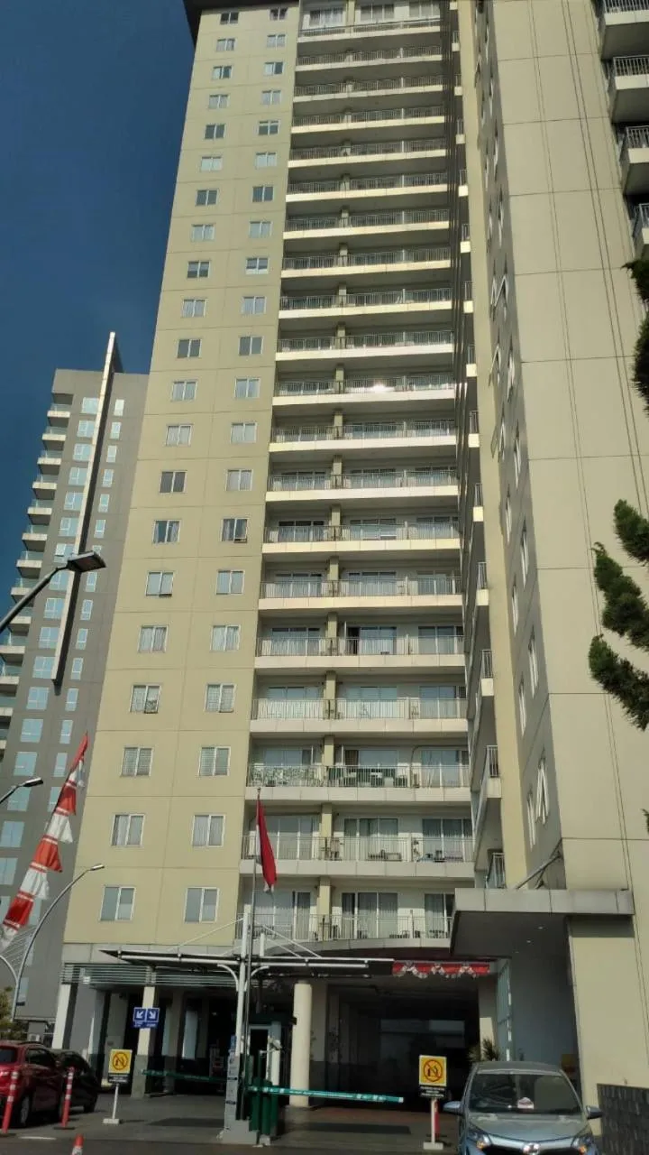 Galeri Ciumbuleuit Apartment 3 by Gezonder