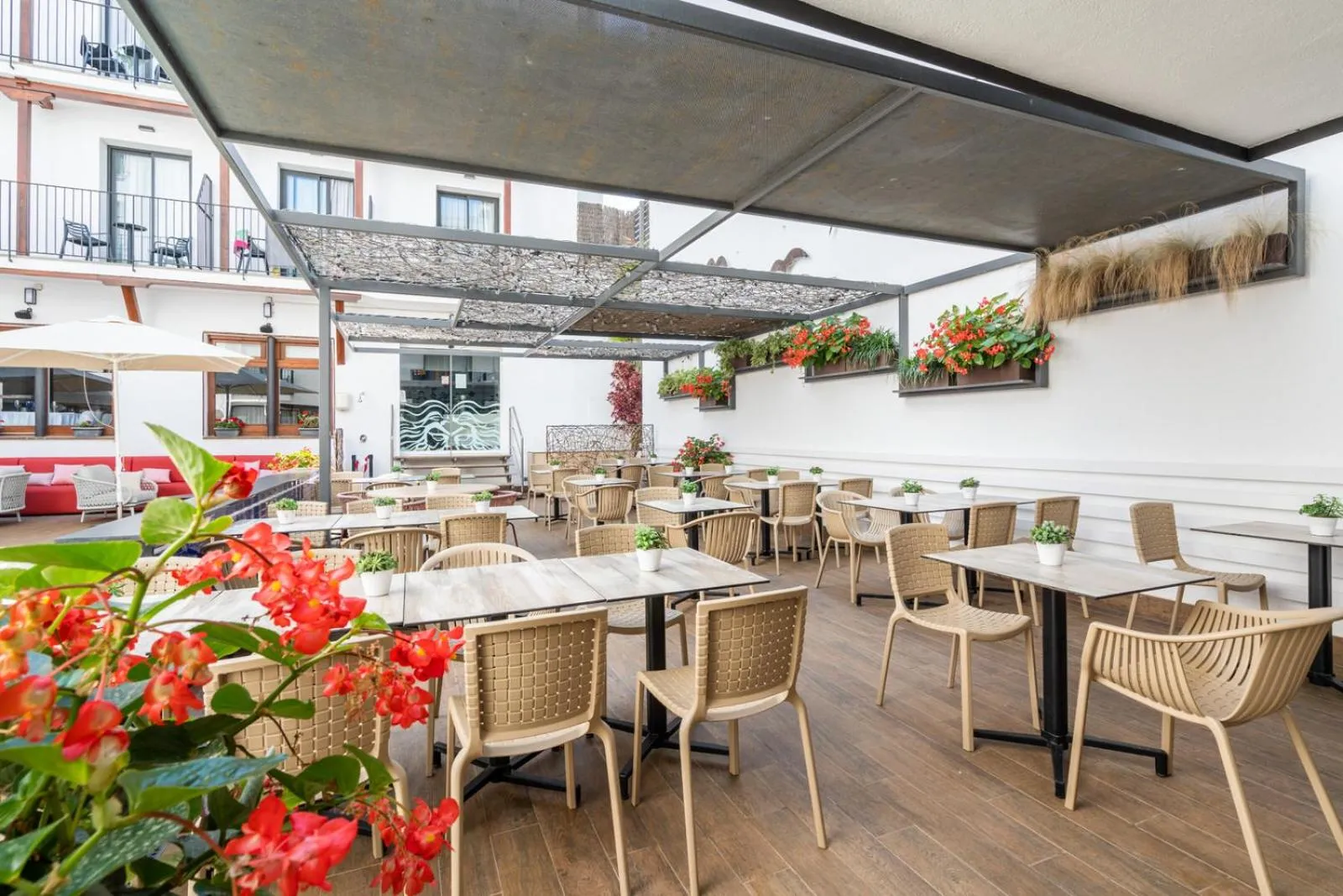 Restaurant/places to eat in Neptuno Hotel & SPA 4 Sup