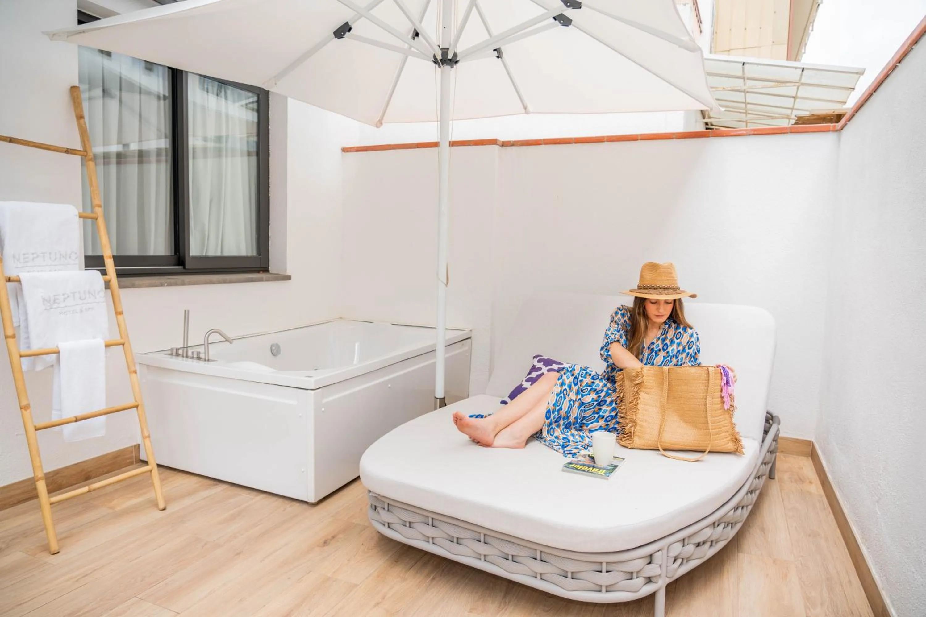 Bed in Neptuno Hotel & SPA 4 Sup