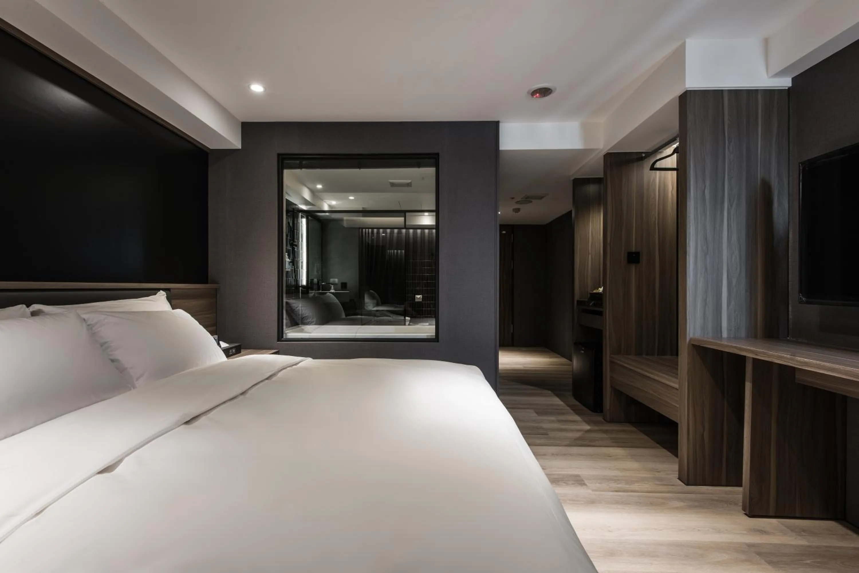 Bed in Autumn Willow Hotel