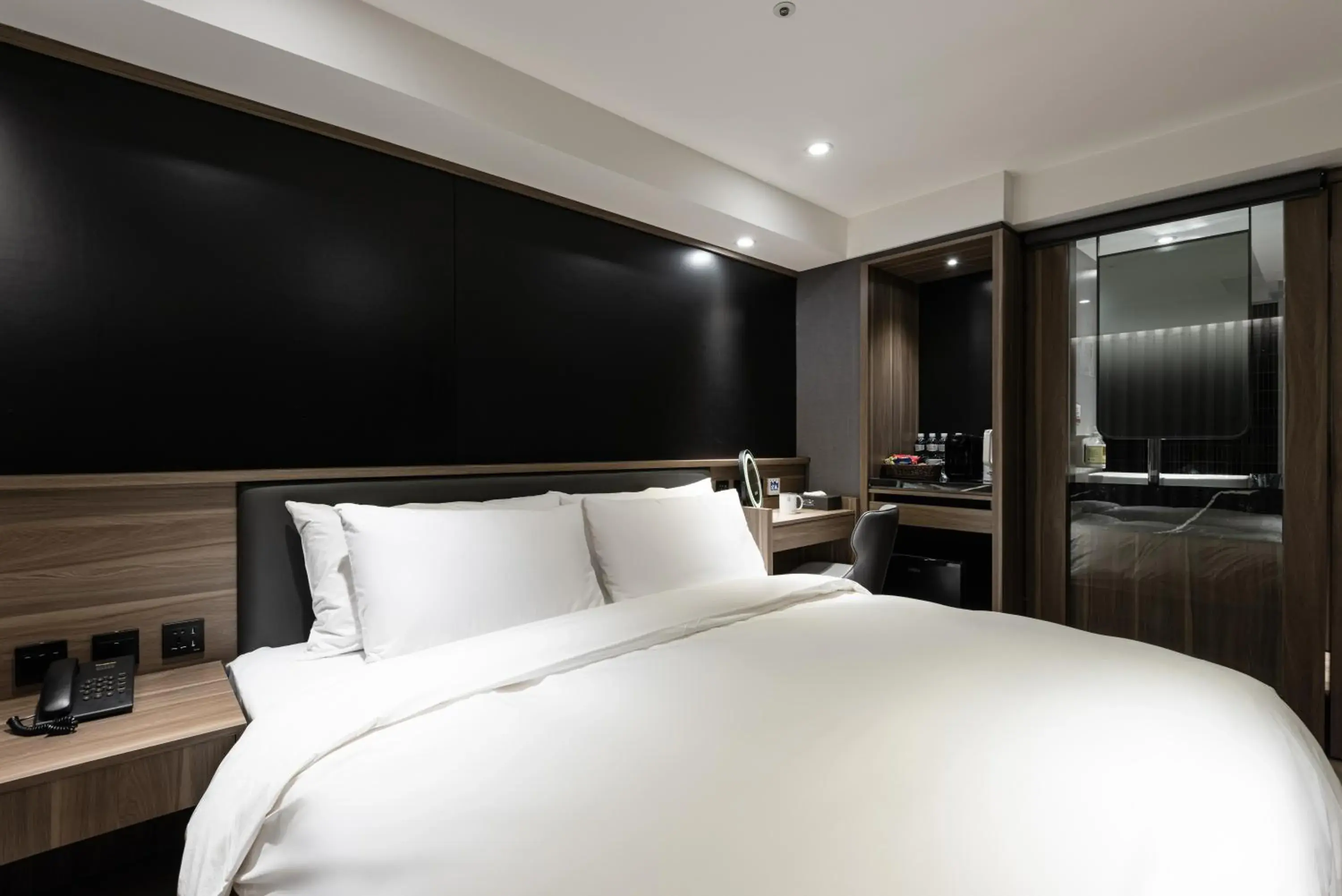 Small Double Room in Autumn Willow Hotel Small Double Room in Autumn Willow Hotel