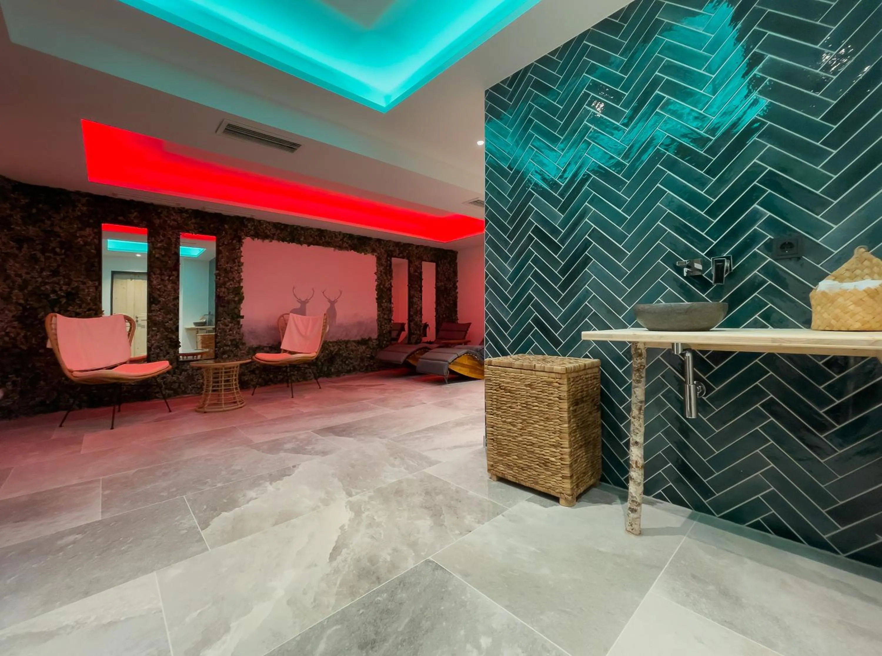 Spa and wellness centre/facilities in Hotel Crystal - KitzHorn Suites