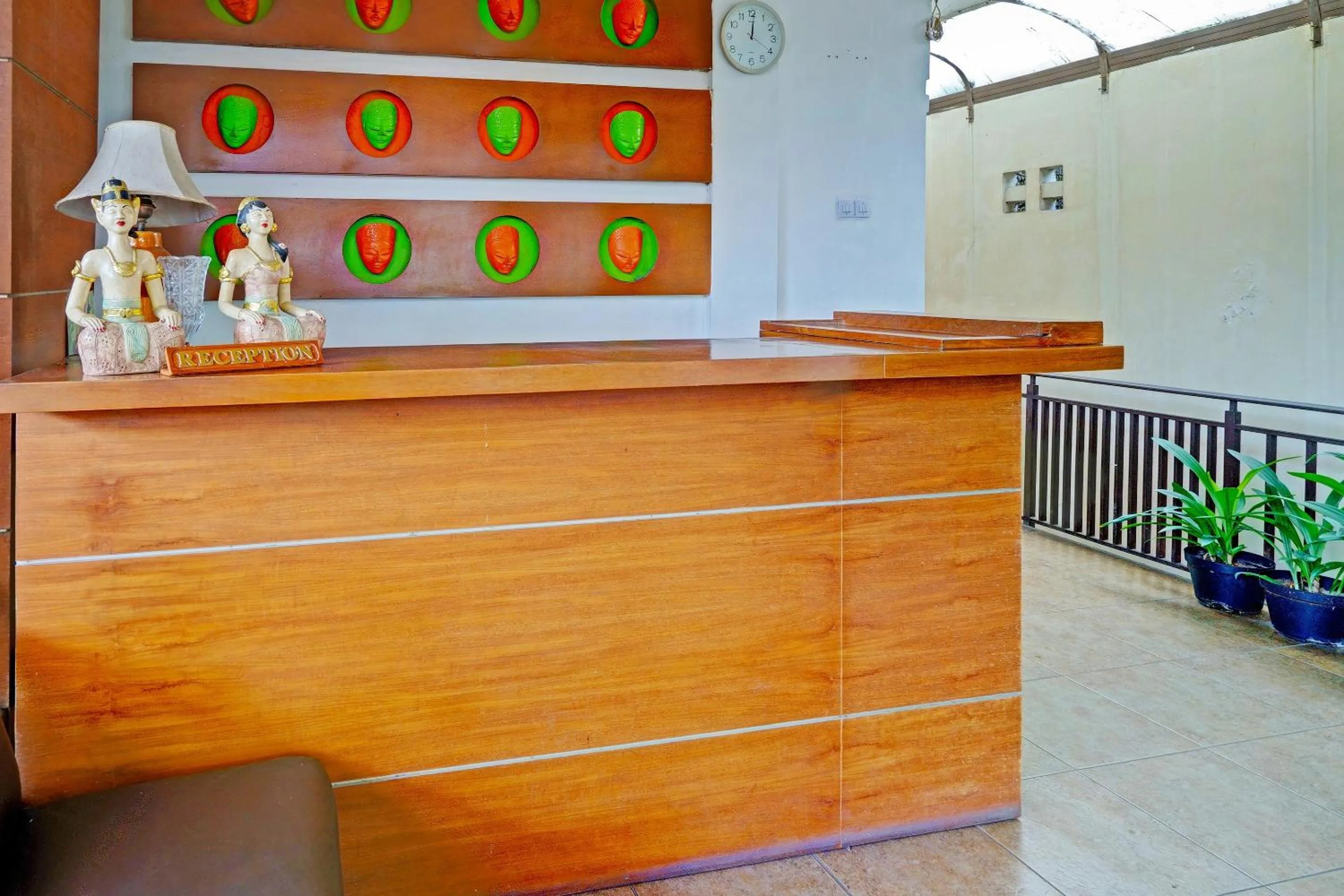 Lobby or reception in Super OYO Capital O 91810 Hotel Balebat 2