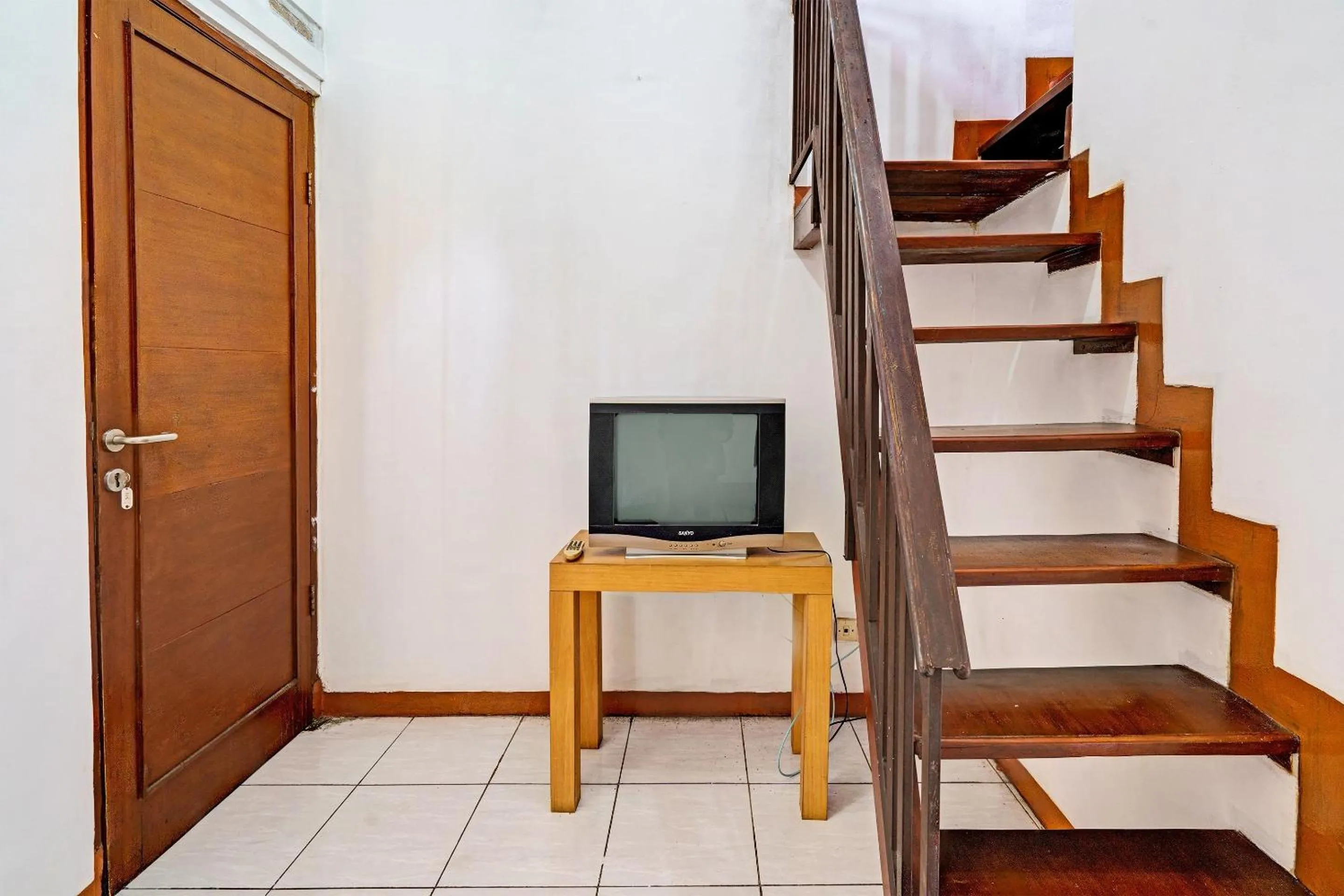Bedroom in Super OYO Capital O 91810 Hotel Balebat 2