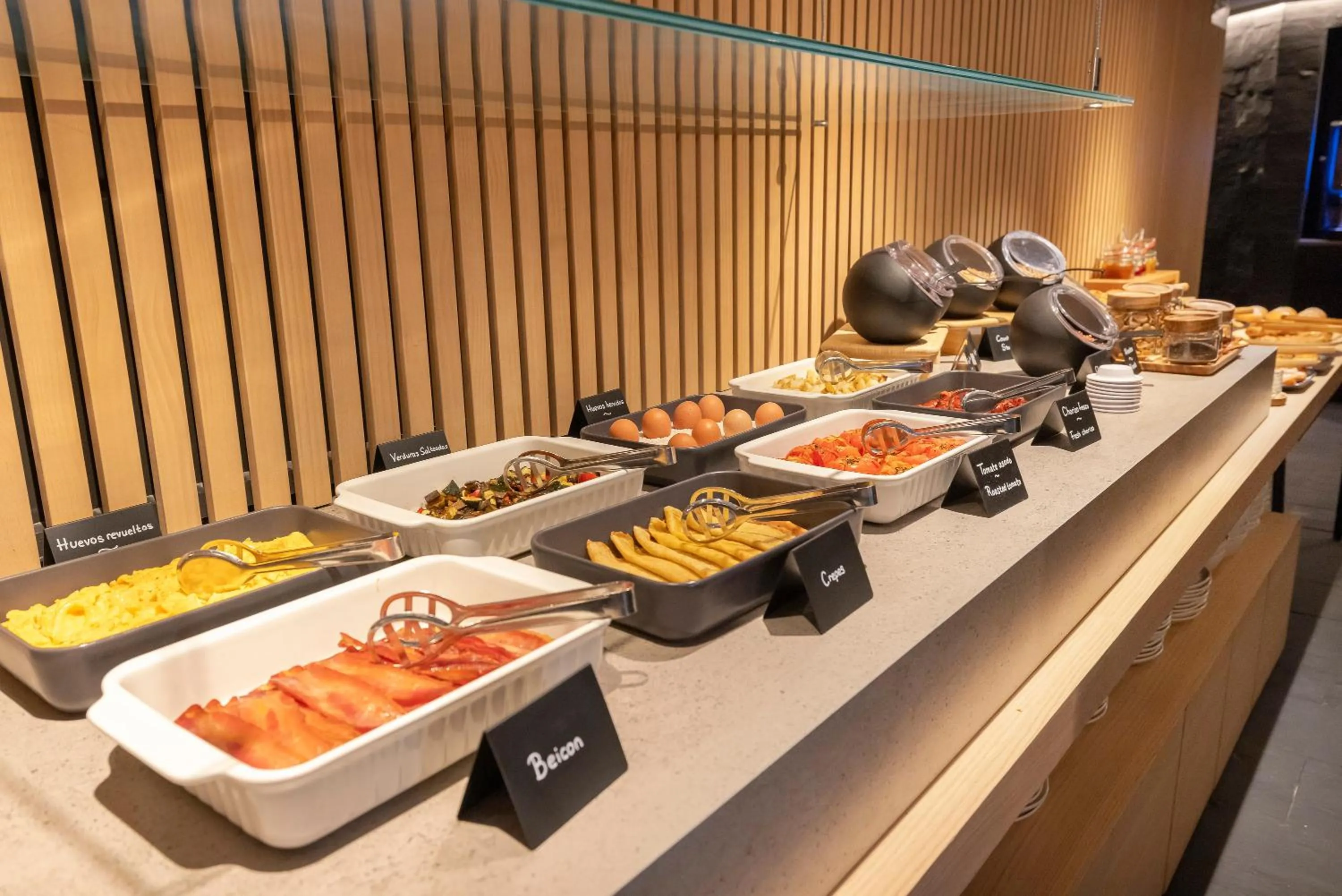 Breakfast in HM Jaime III