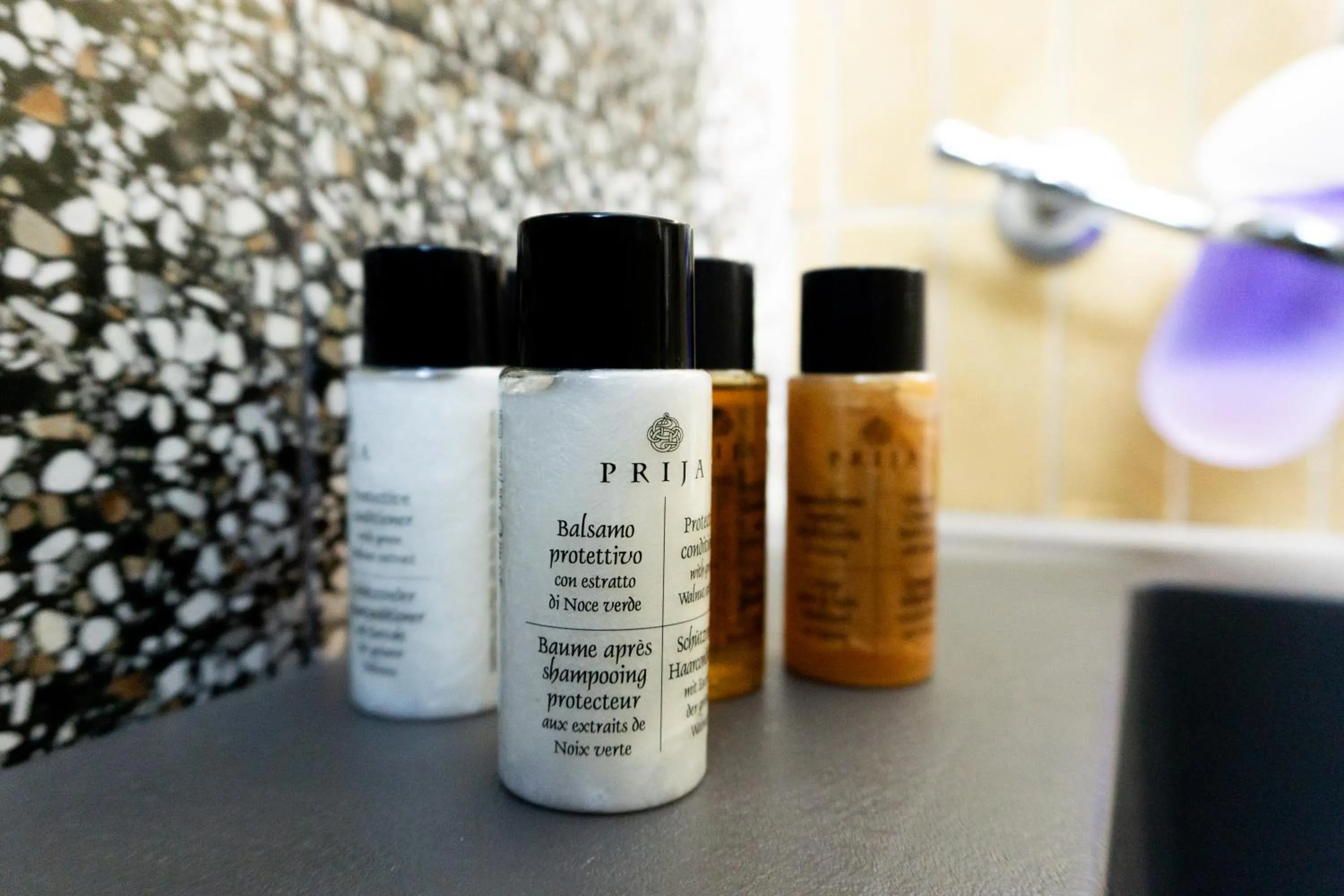 Bathroom in Occhi di Napoli Experiential Relais