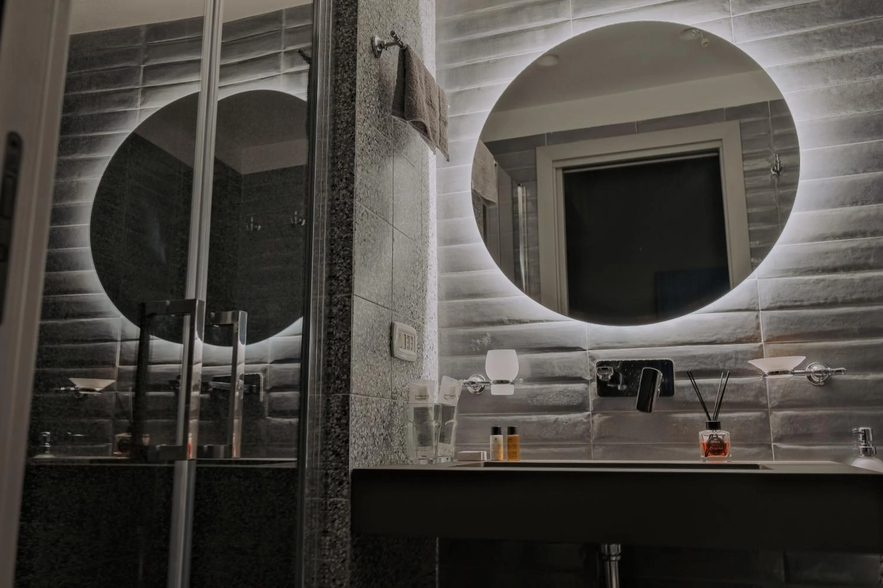 Bathroom in Occhi di Napoli Experiential Relais