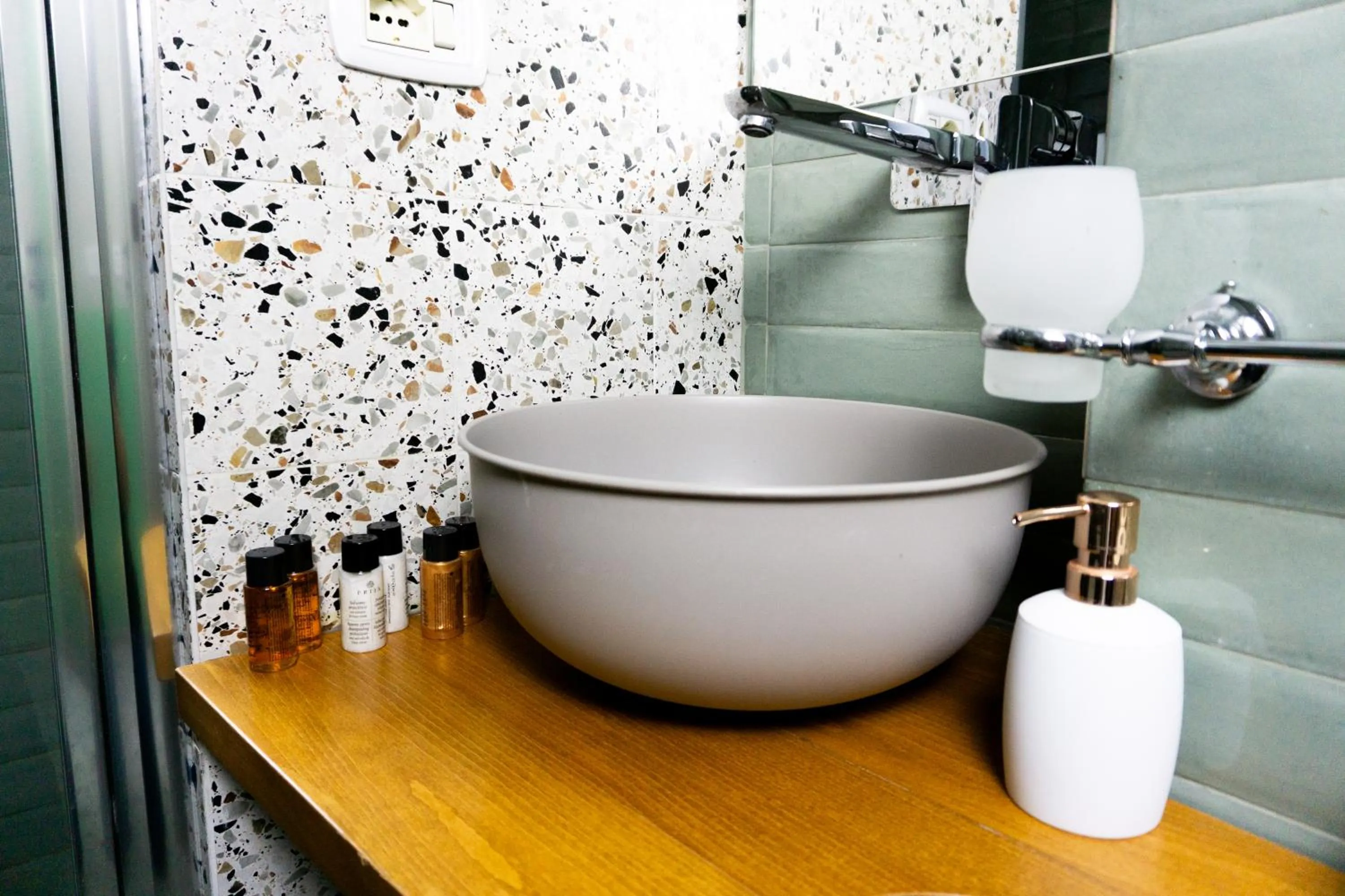 Bathroom in Occhi di Napoli Experiential Relais