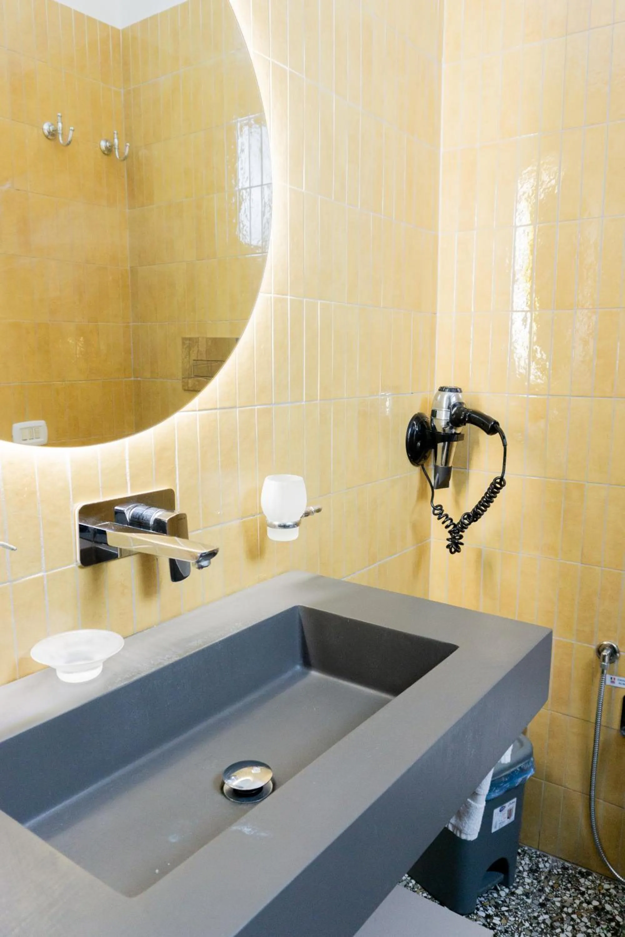 Bathroom in Occhi di Napoli Experiential Relais