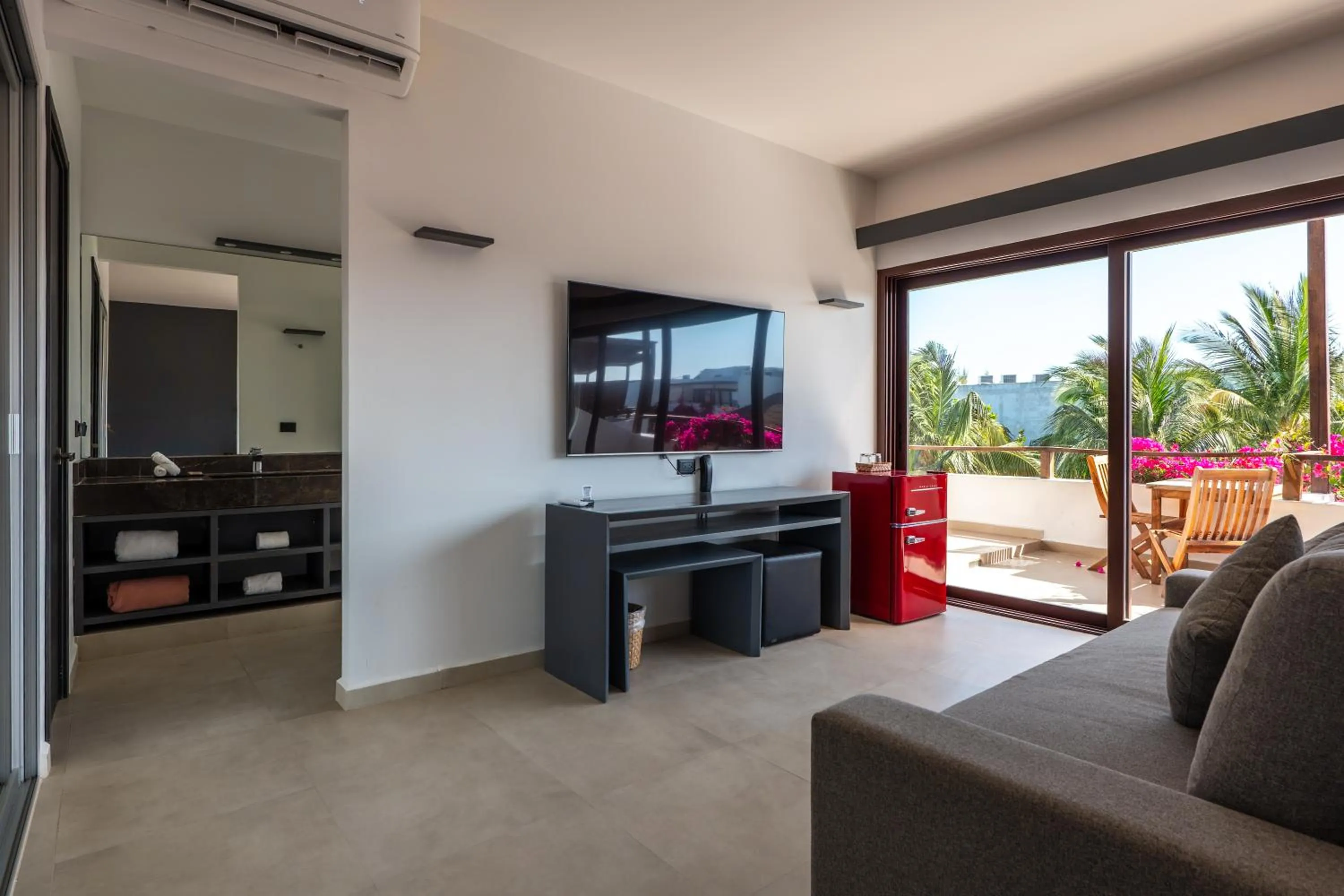 TV and multimedia in My Blue Hotel Holbox