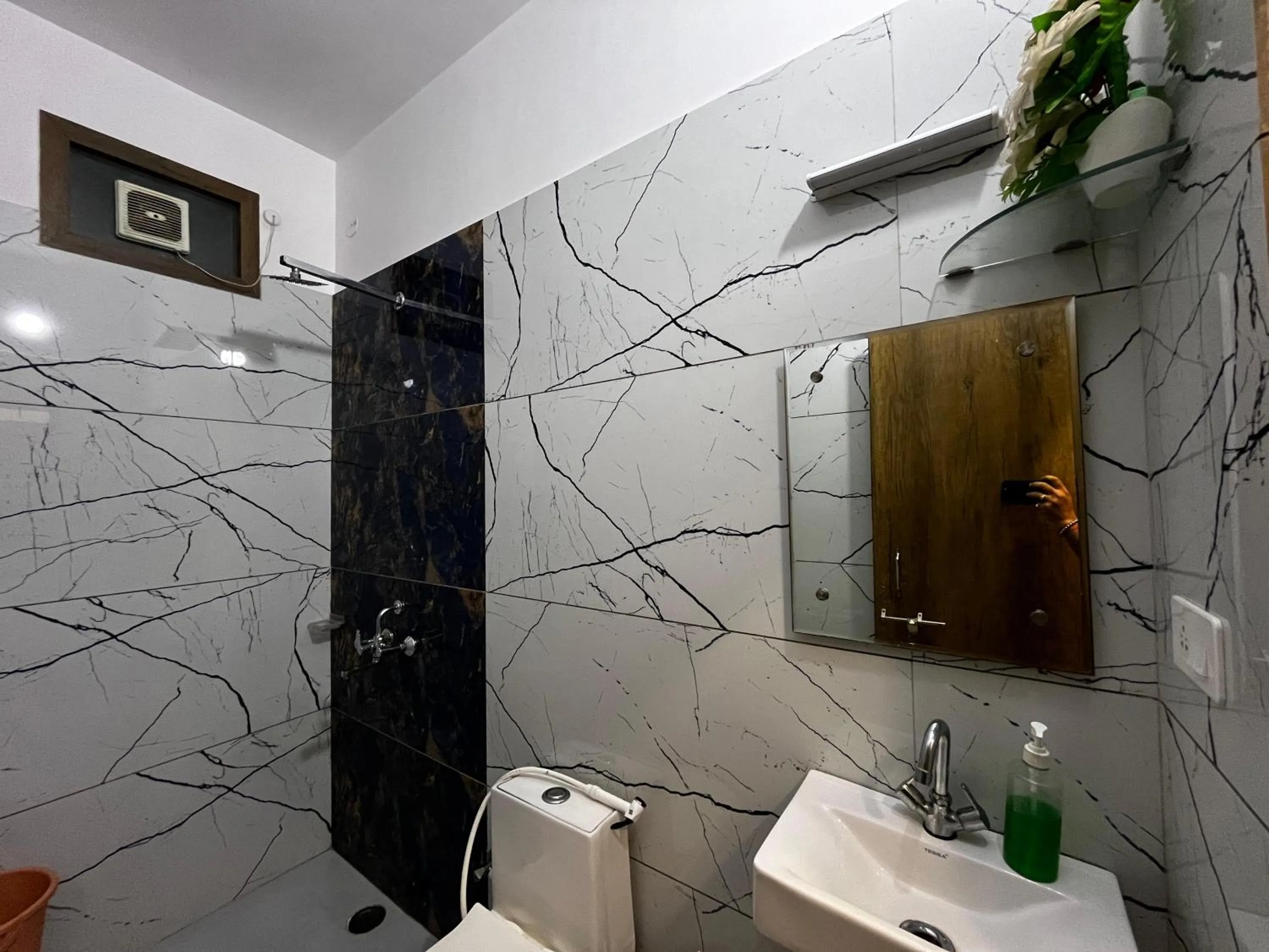 Shower in Taj Nice Point Manage by Taj Sunrise Group