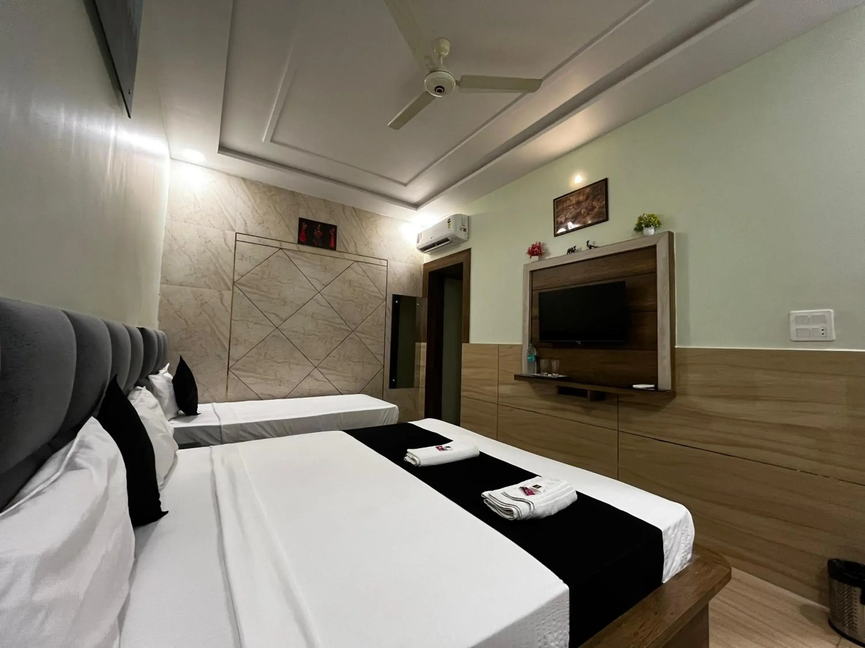 Deluxe Family Room - single occupancy in Taj Nice Point Manage by Taj Sunrise Group Deluxe Family Room - single occupancy in Taj Nice Point Manage by Taj Sunrise Group