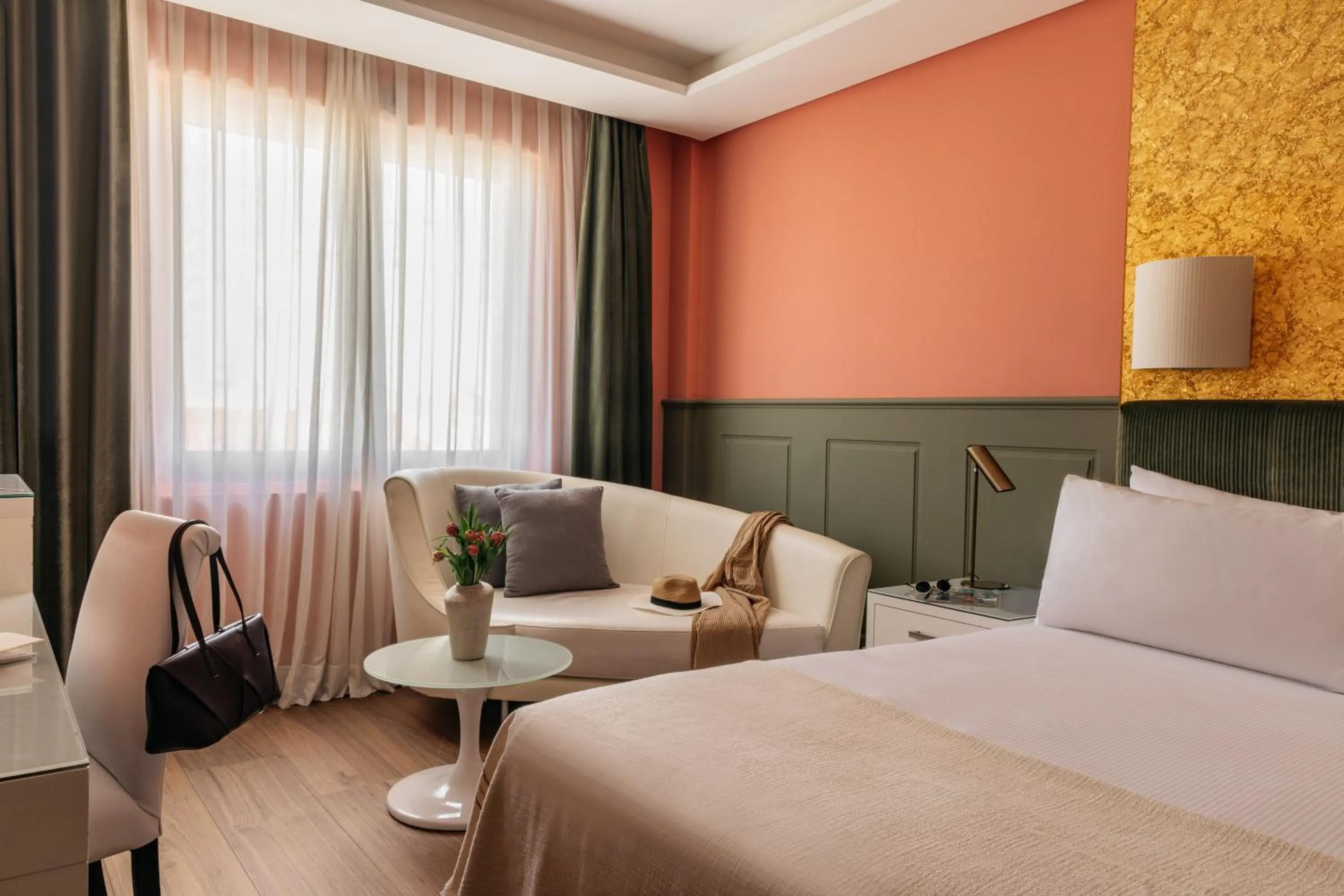 Bedroom, Bed in Hotel Colón Gran Meliá - The Leading Hotels of the World