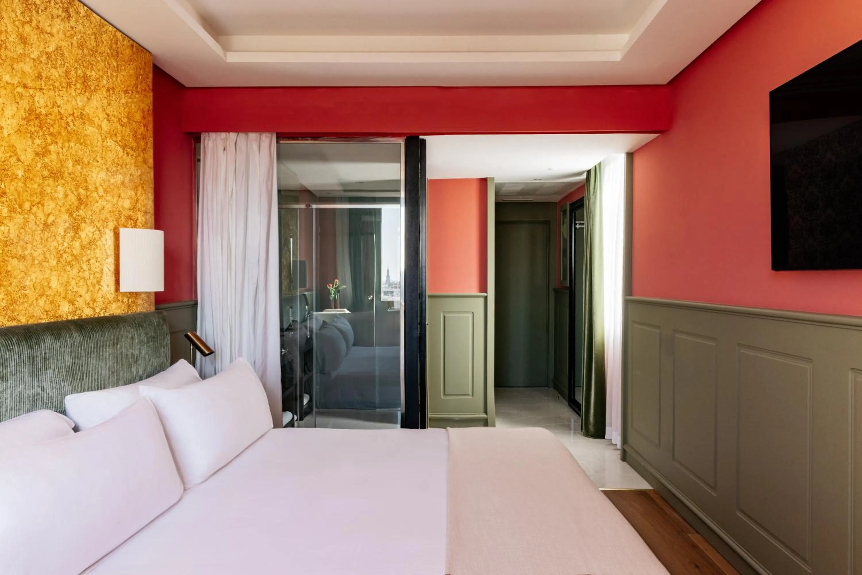 Bed in Hotel Colón Gran Meliá - The Leading Hotels of the World