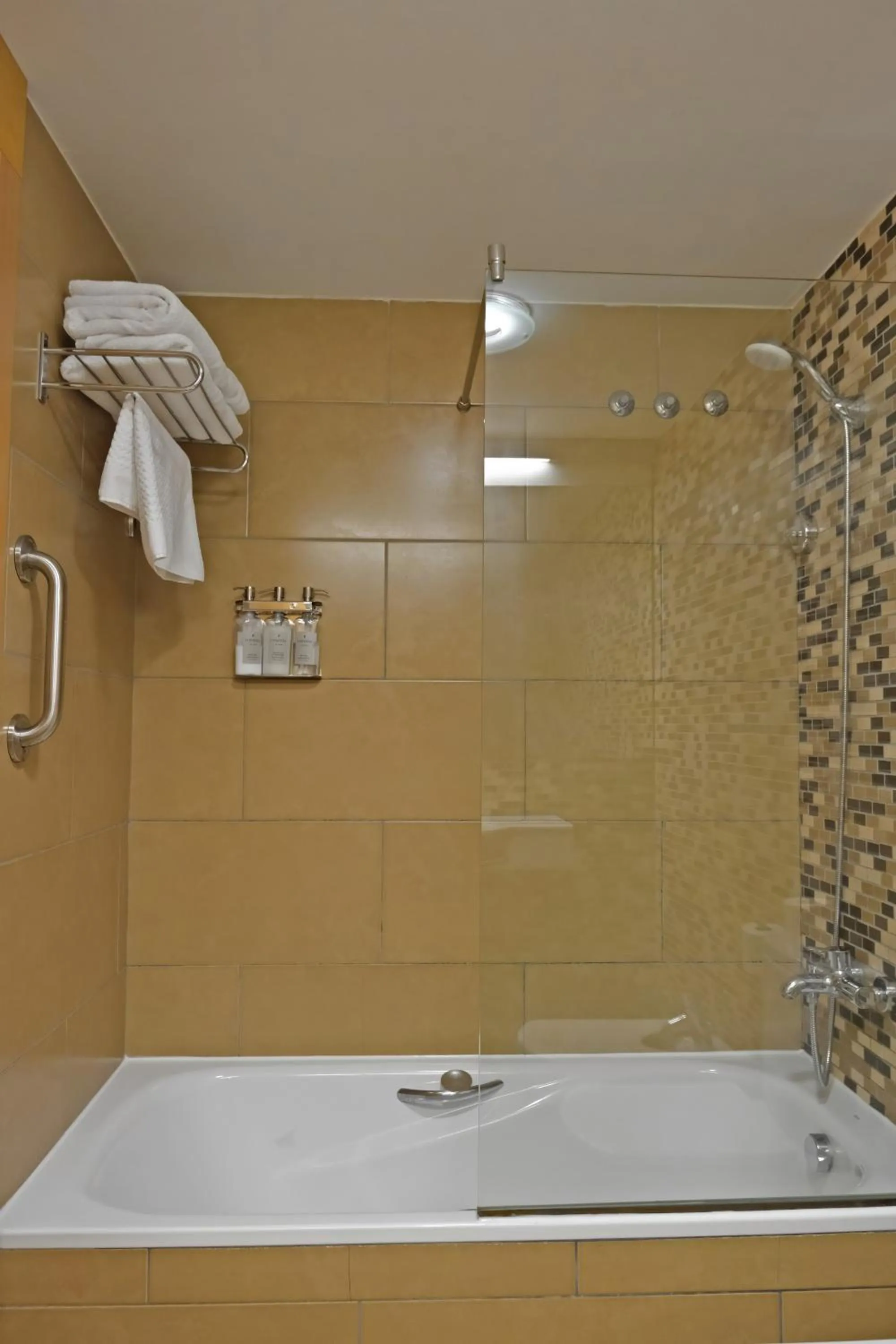 Bathroom in Hotel Marina