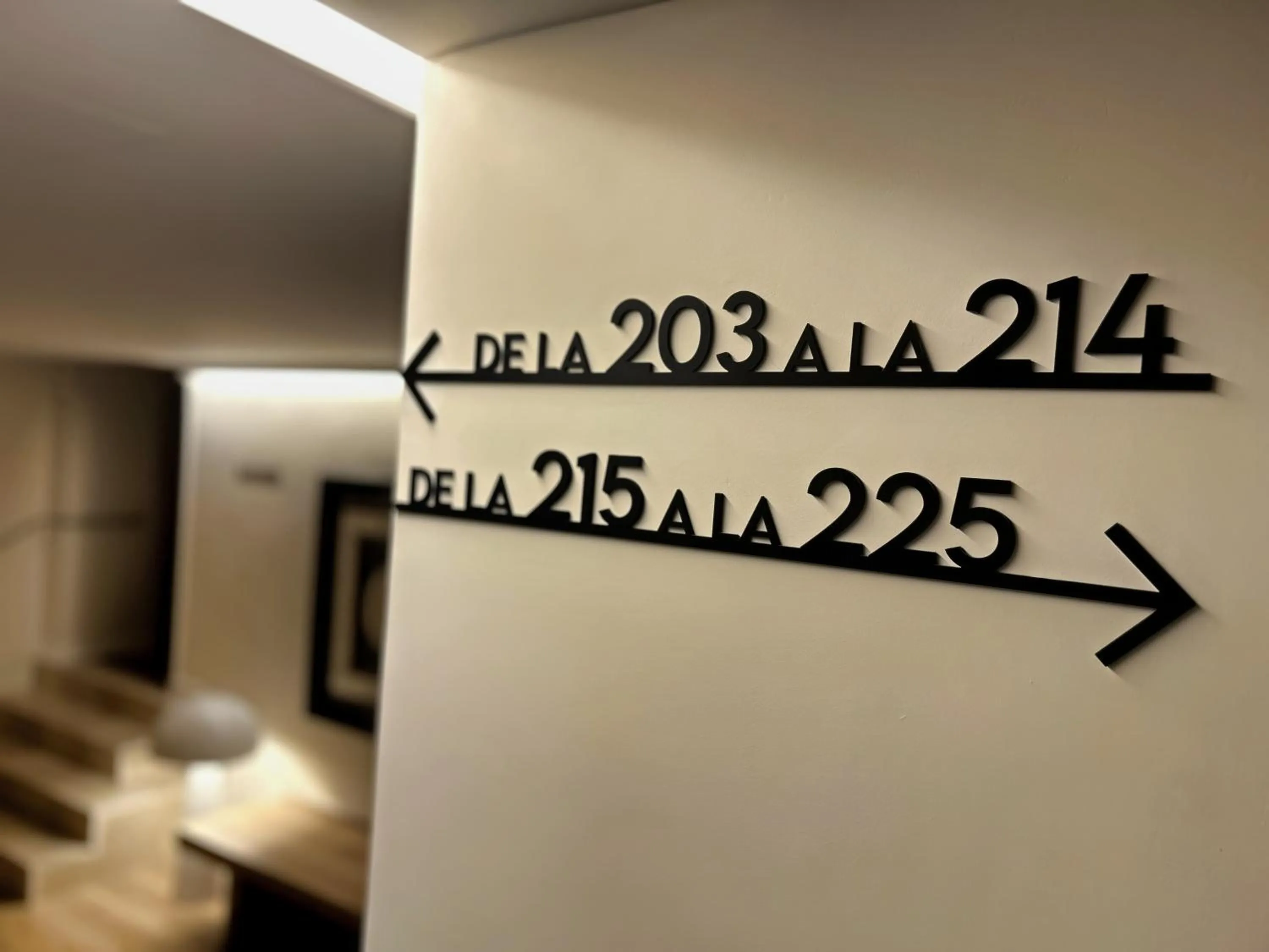 Text overlay in Hotel Marina
