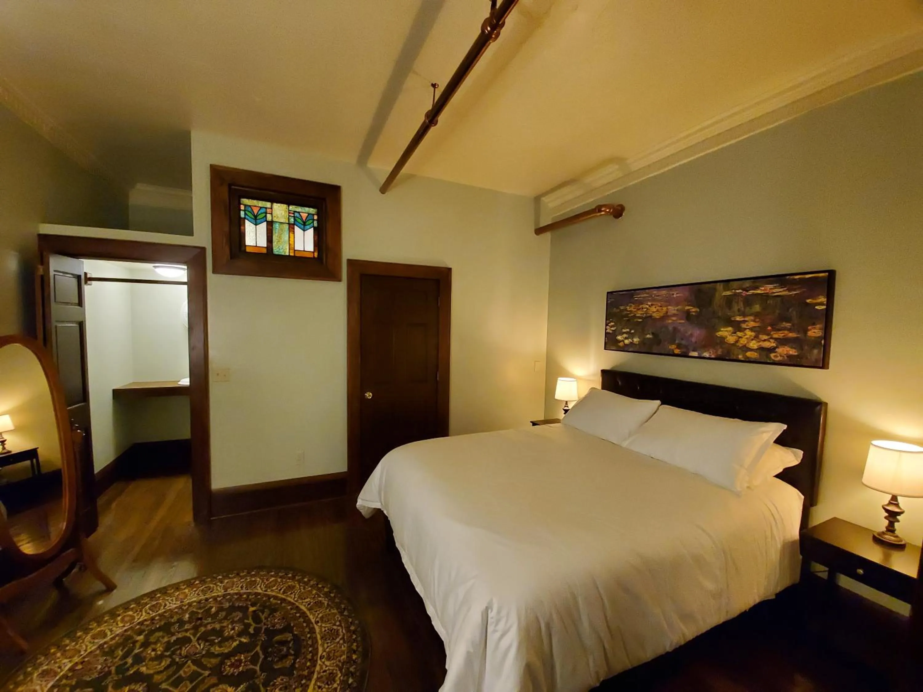 Bed in Daniell Manor