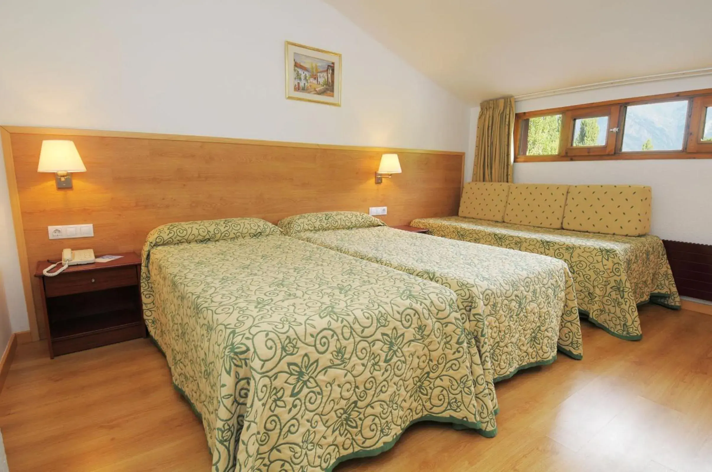 Triple Room in Evenia Monte Alba Triple Room in Evenia Monte Alba