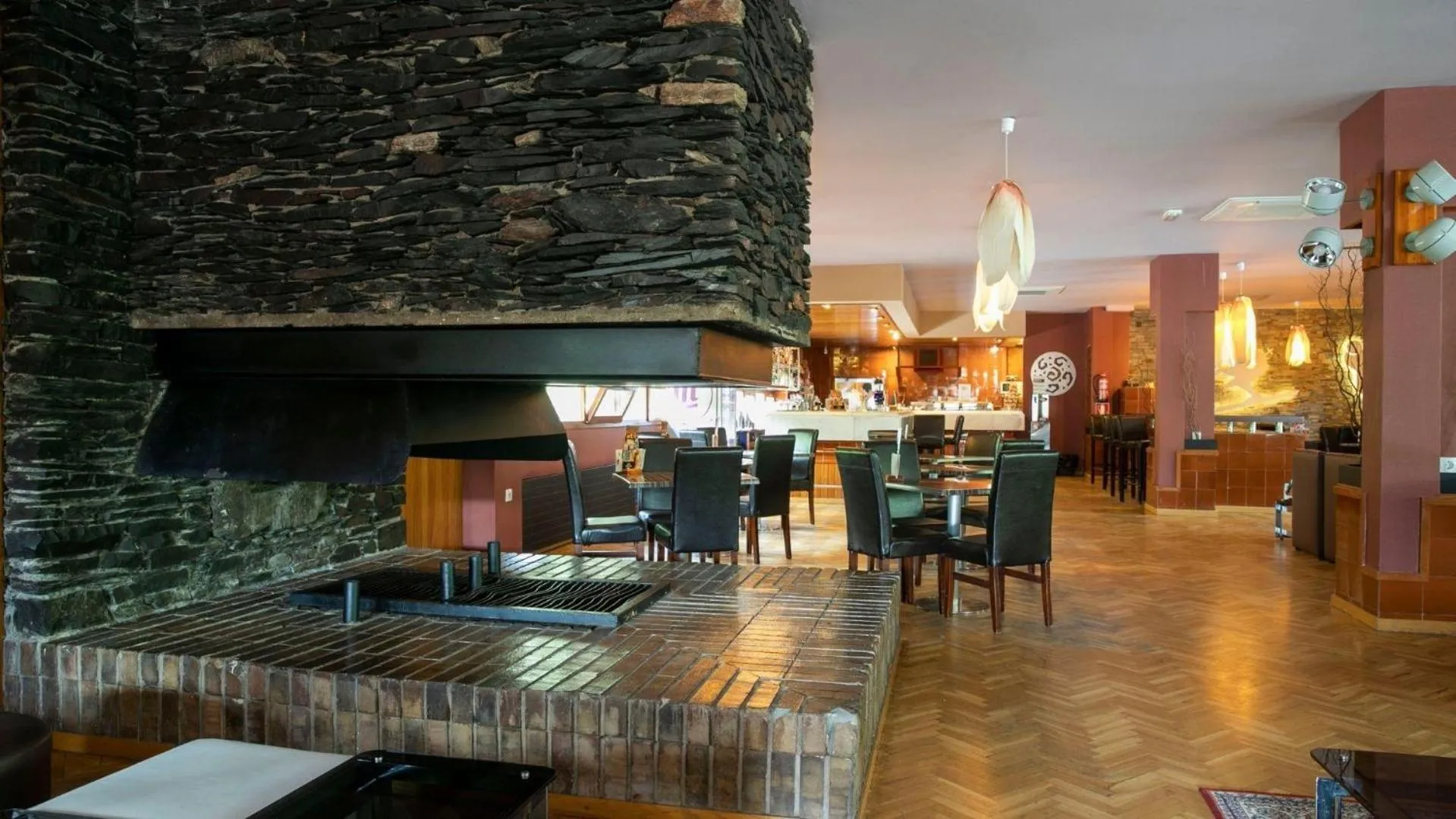Lounge or bar in Evenia Monte Alba
