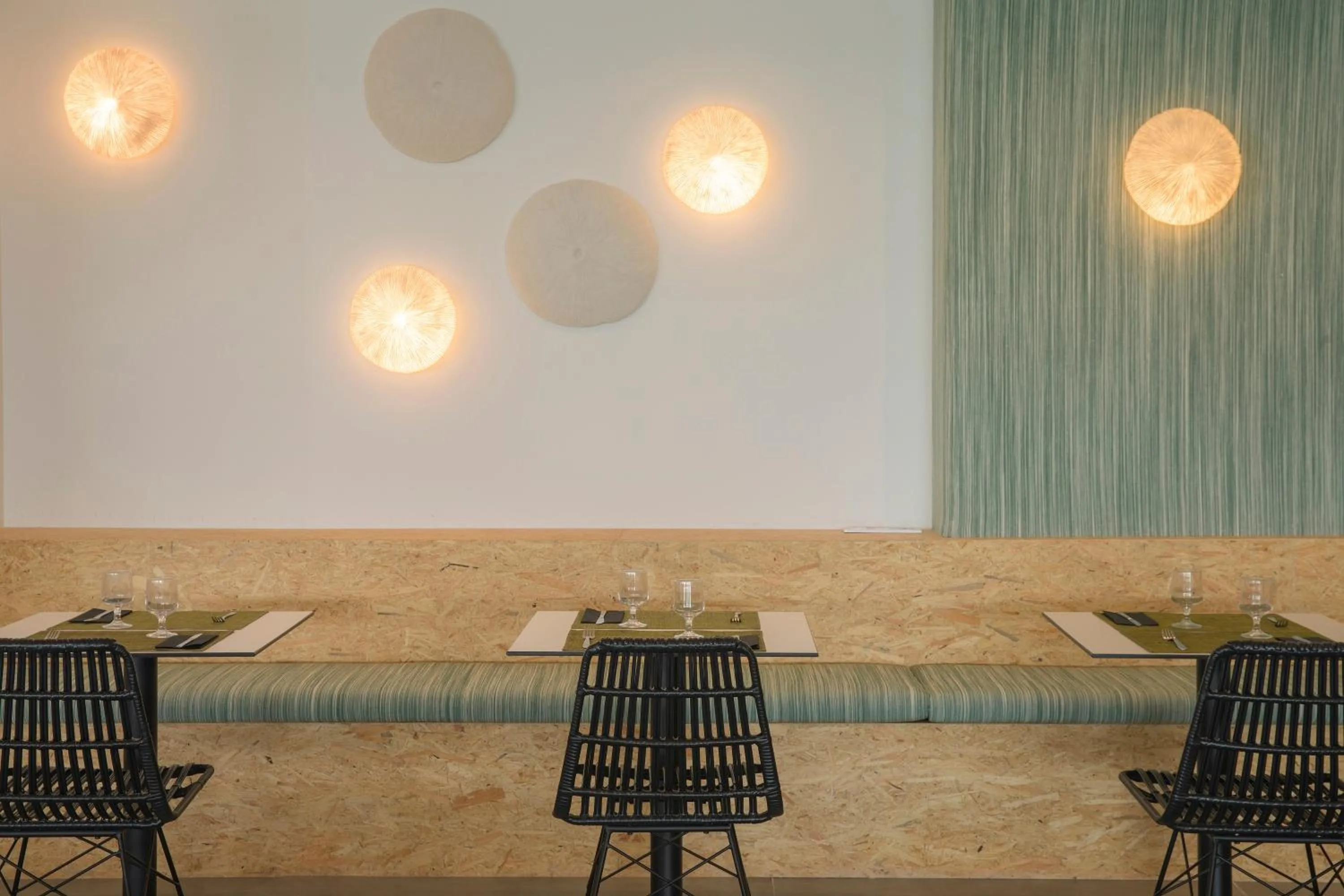 Restaurant/places to eat in HM Martinique