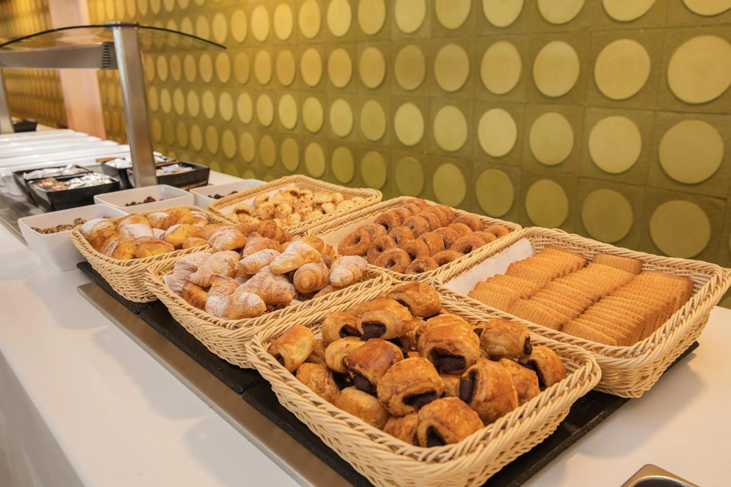 Buffet breakfast in HM Martinique