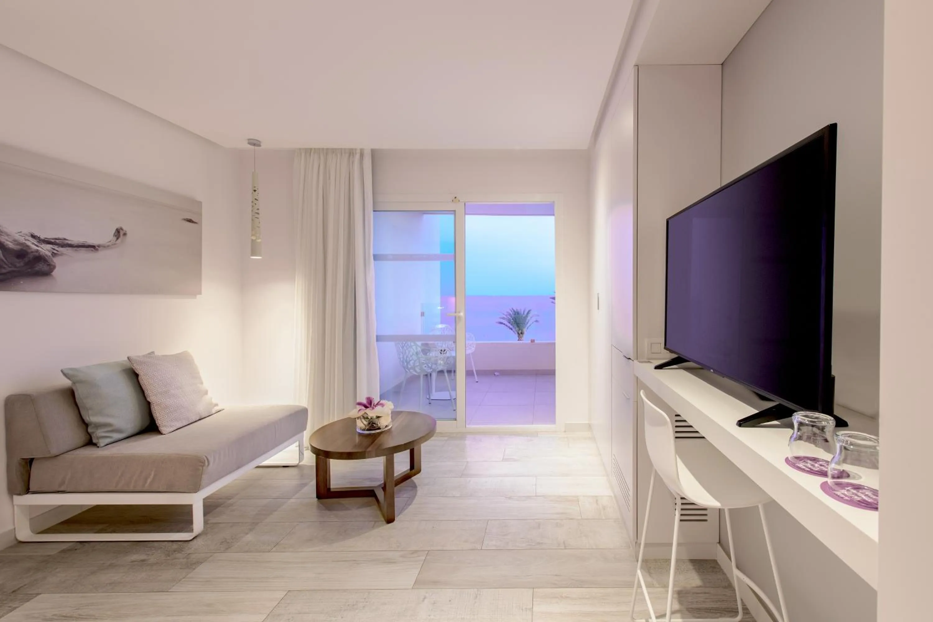 TV and multimedia in Hotel Garbi Ibiza & Spa