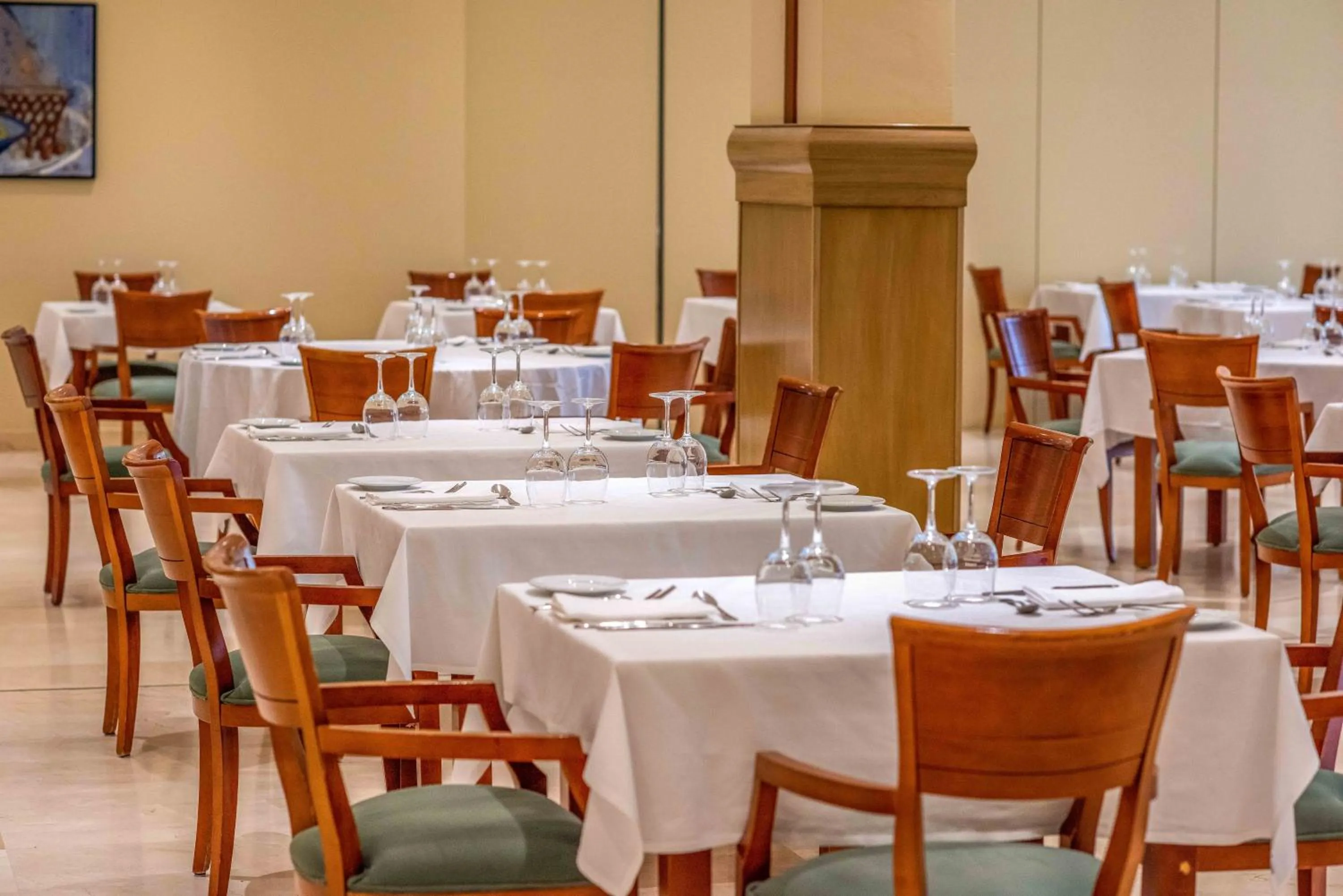 Restaurant/places to eat in Valentin Sancti Petri