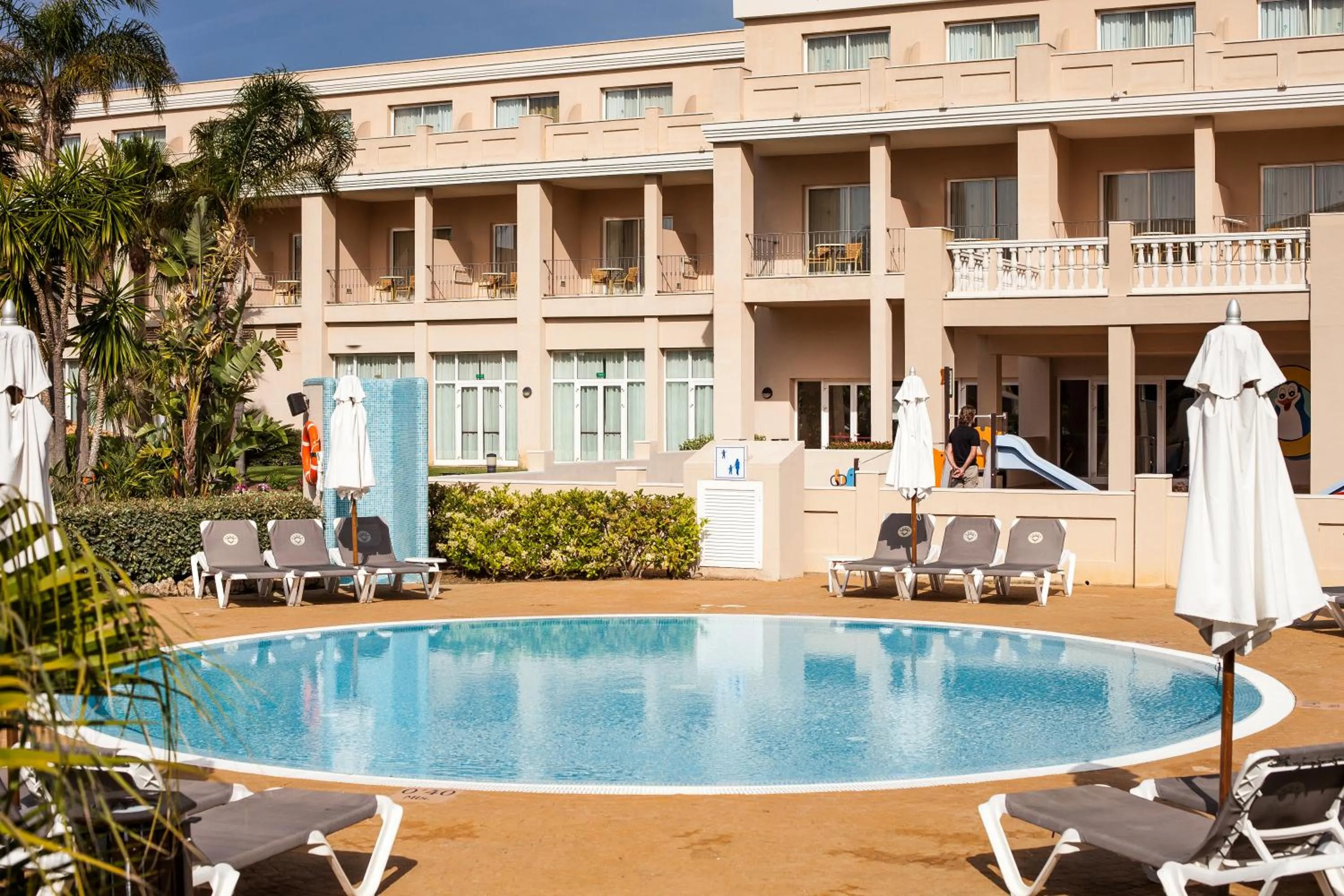 Swimming pool in Valentin Sancti Petri