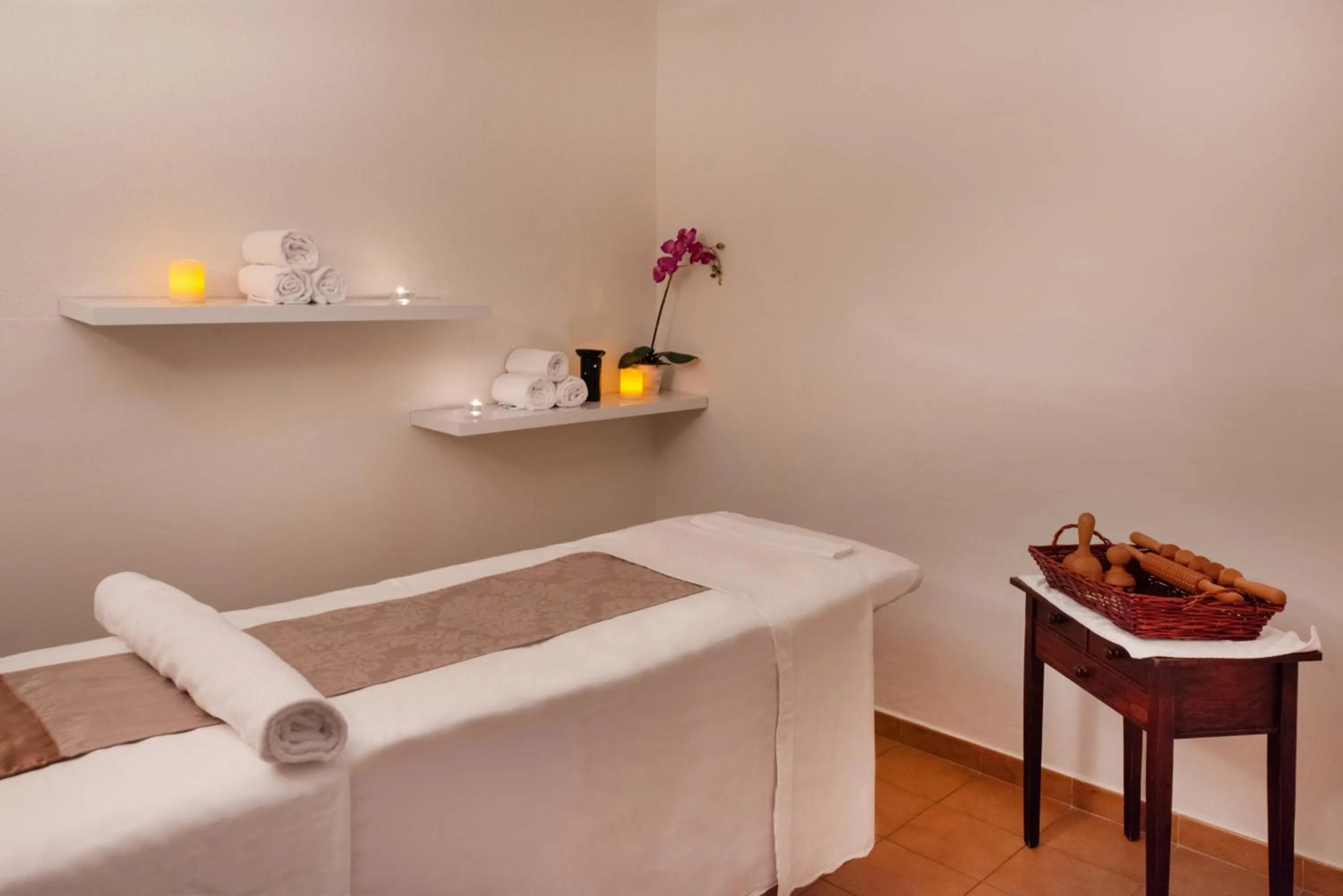 Massage in Valentin Sancti Petri