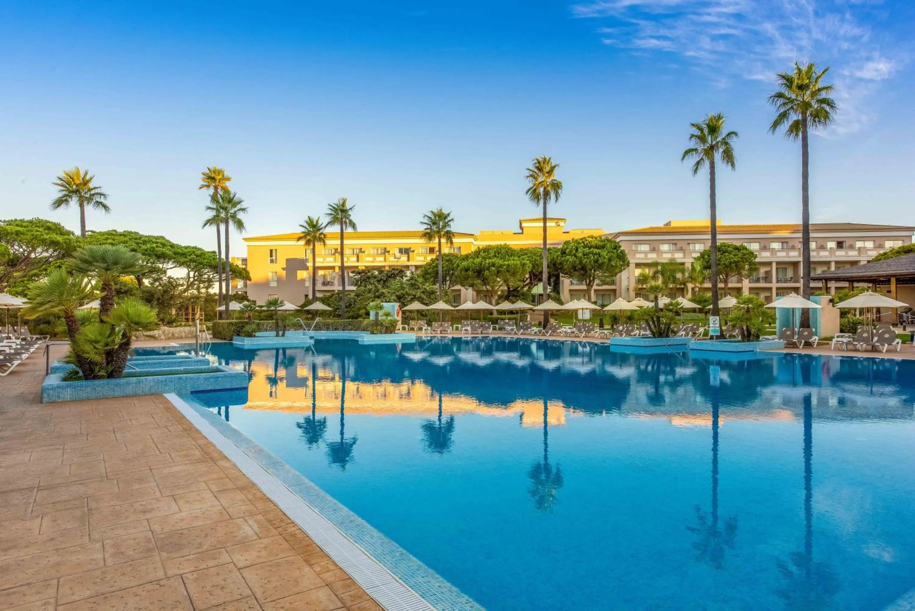 Swimming pool in Valentin Sancti Petri