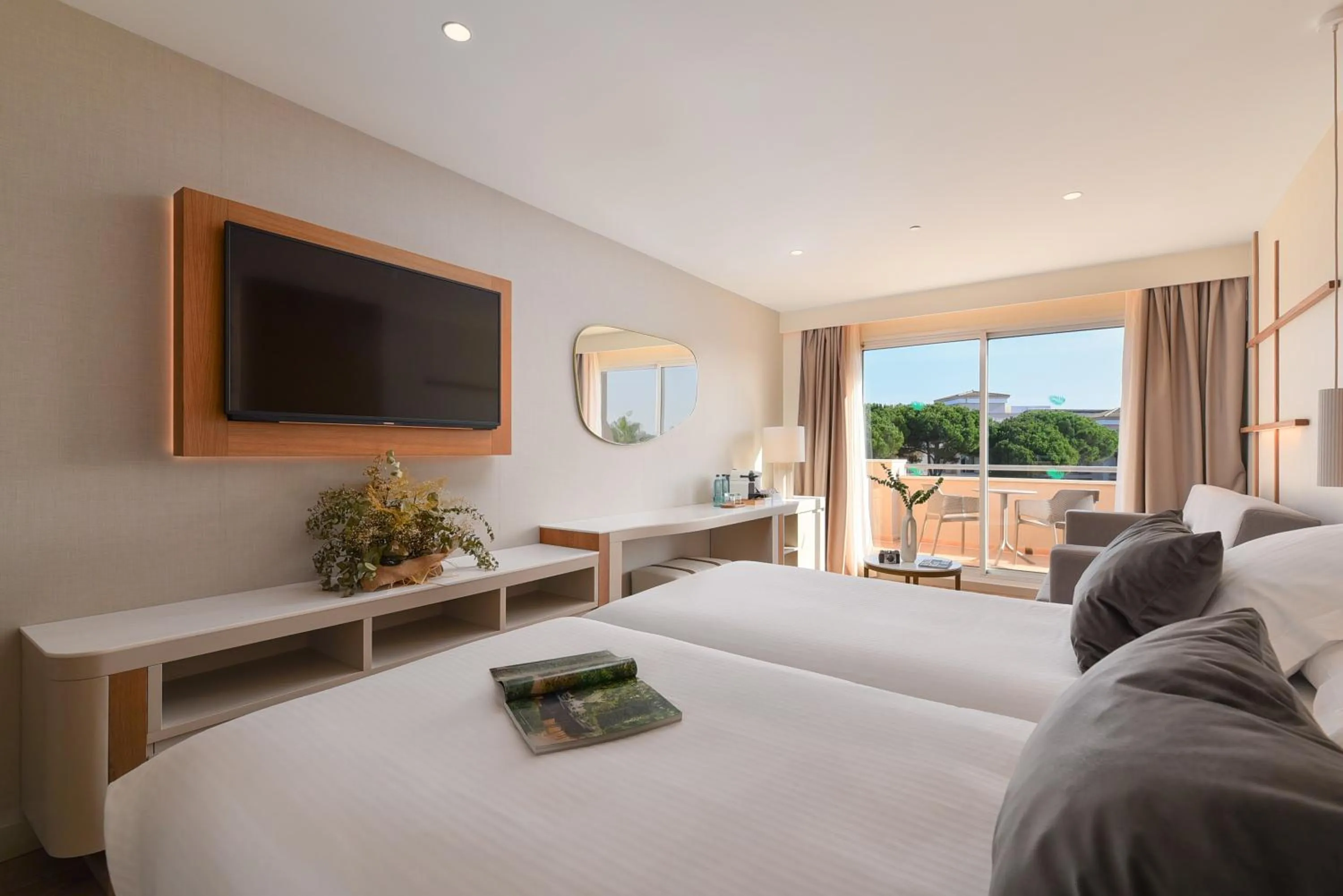 Photo of the whole room, Bed in Valentin Sancti Petri