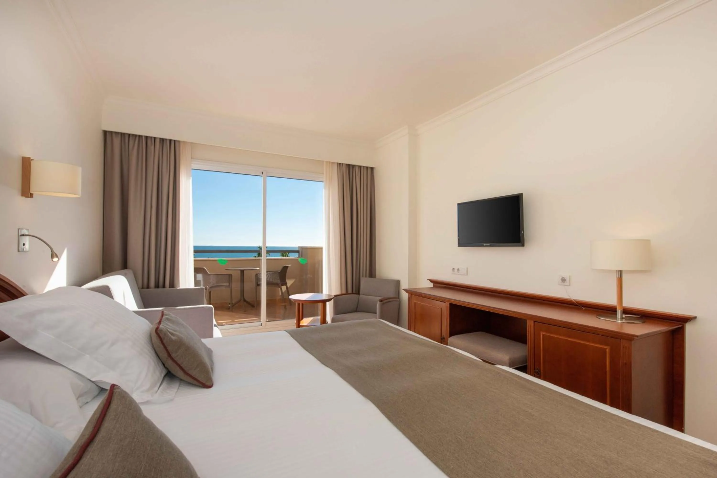 Photo of the whole room, Bed in Valentin Sancti Petri