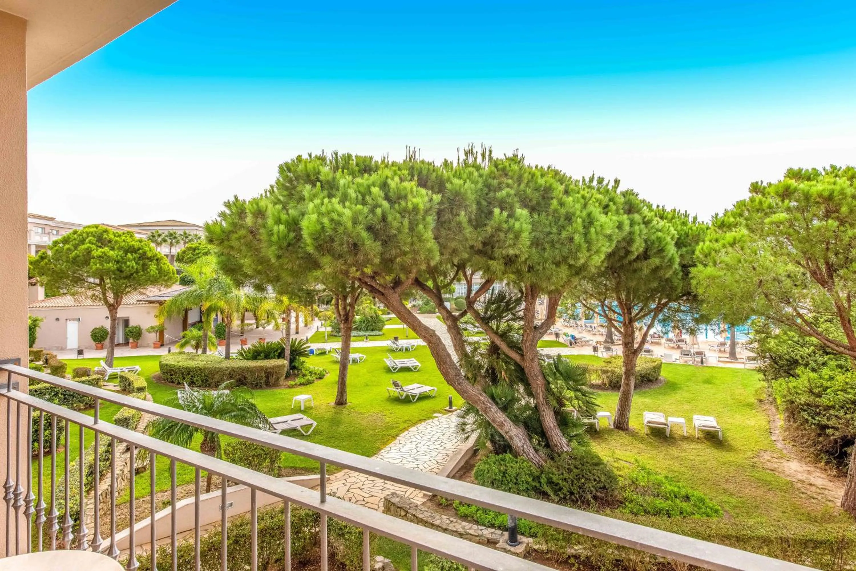 Garden in Valentin Sancti Petri