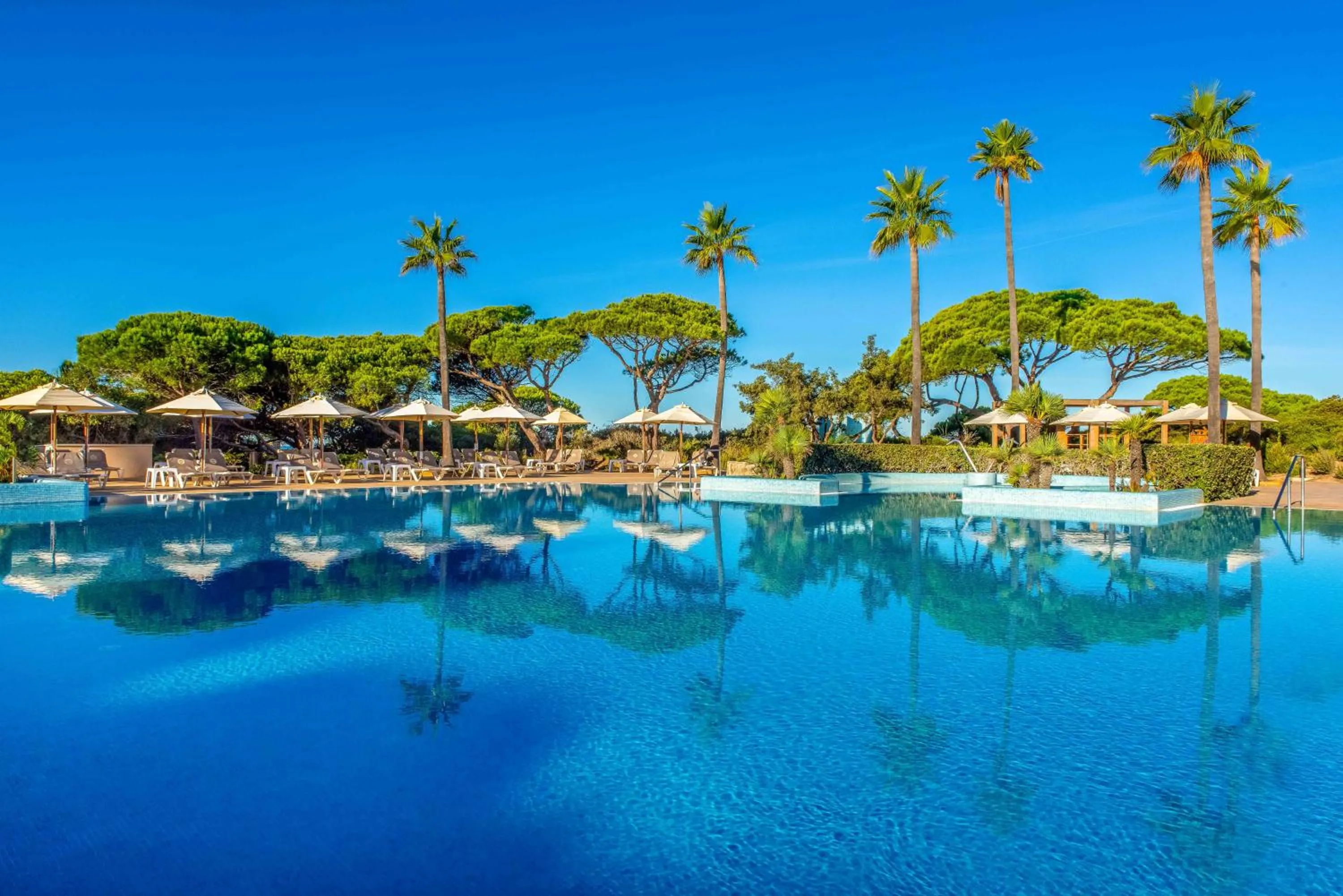 Swimming pool in Valentin Sancti Petri